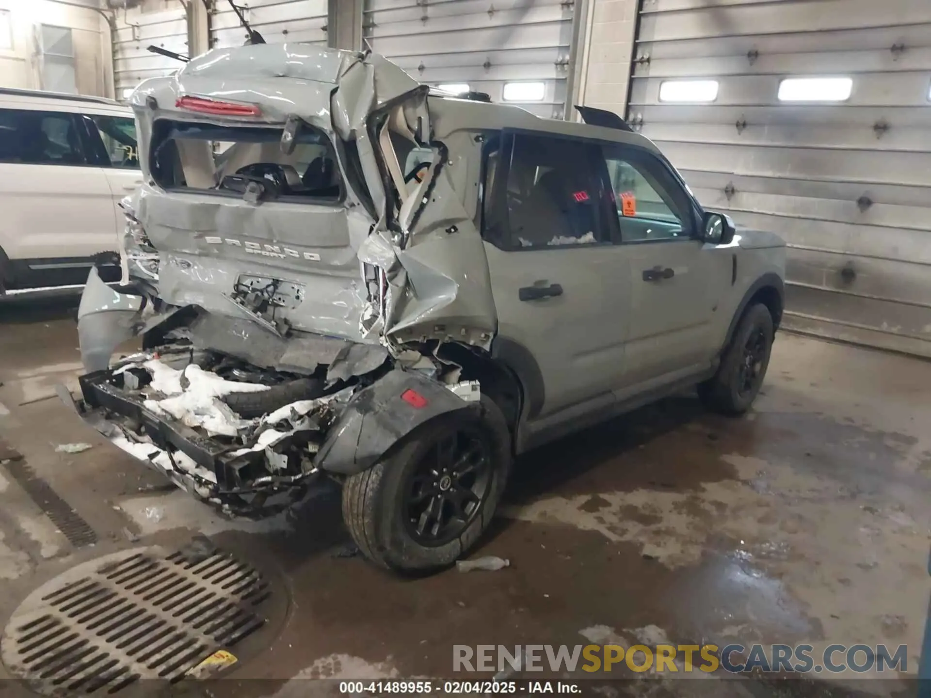 4 Photograph of a damaged car 3FMCR9B62PRE34838 FORD BRONCO SPORT 2023