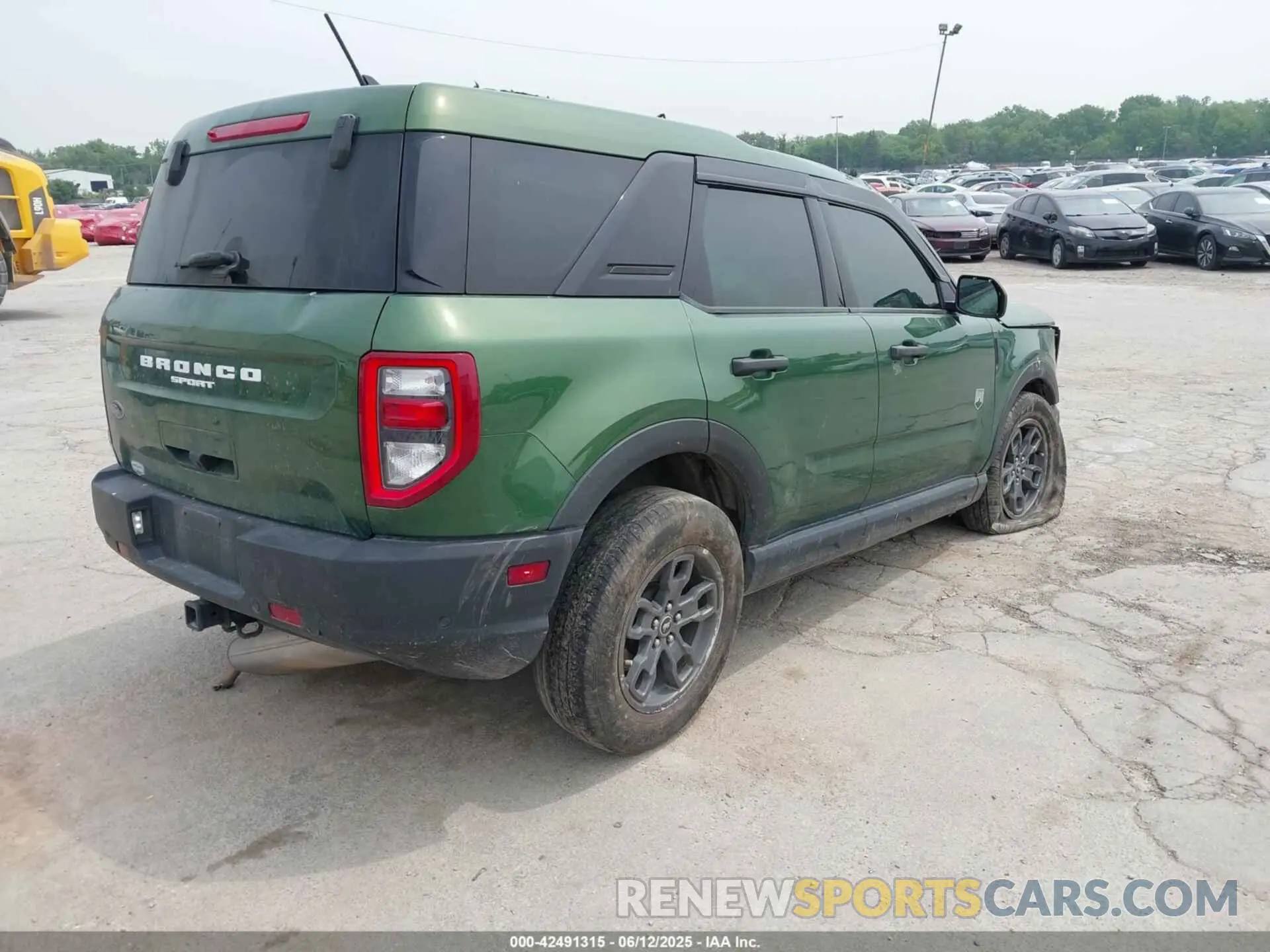 4 Photograph of a damaged car 3FMCR9B64PRD21313 FORD BRONCO SPORT 2023