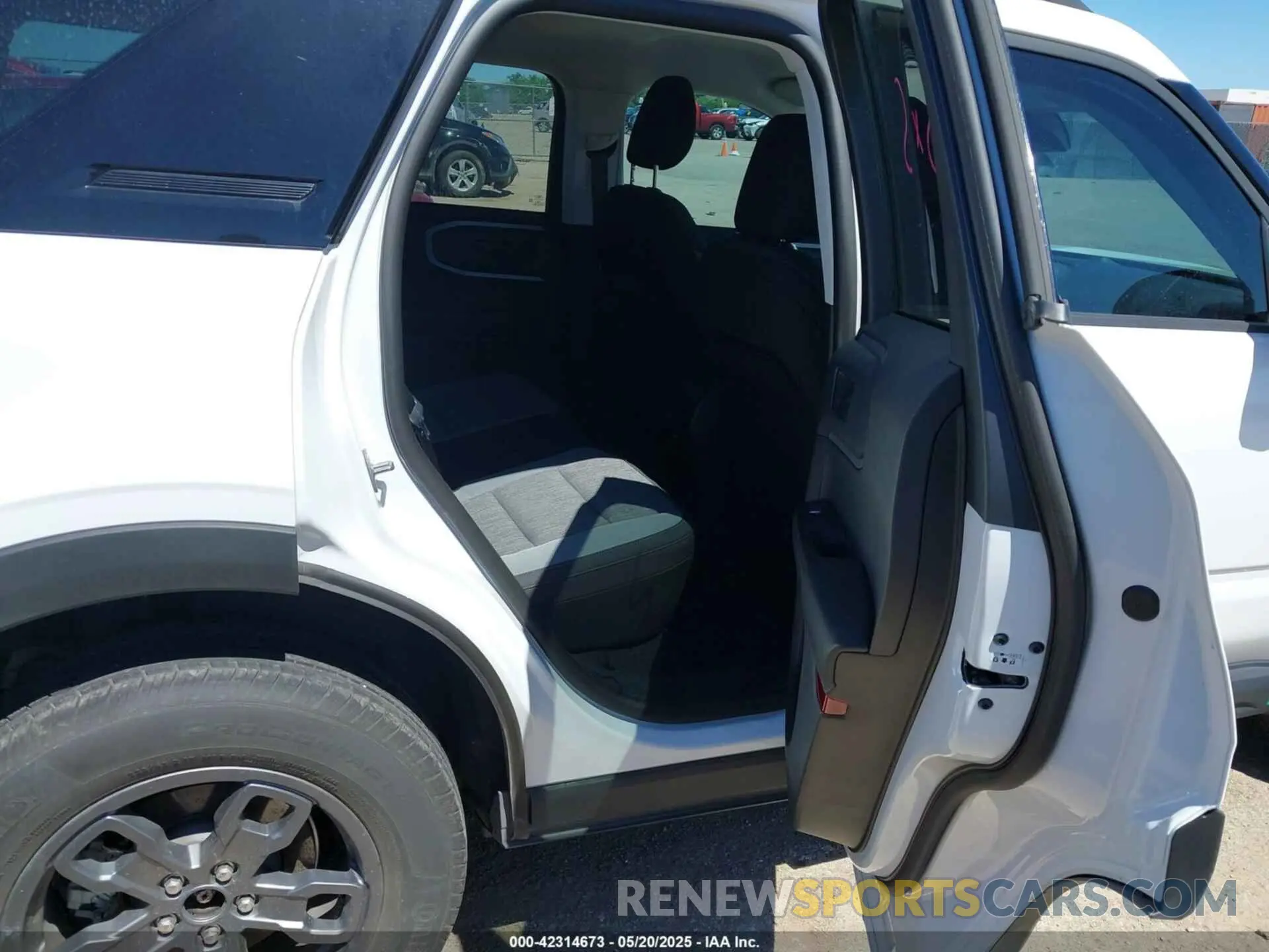 8 Фотография поврежденного автомобиля 3FMCR9B65PRE10890 FORD BRONCO SPORT 2023