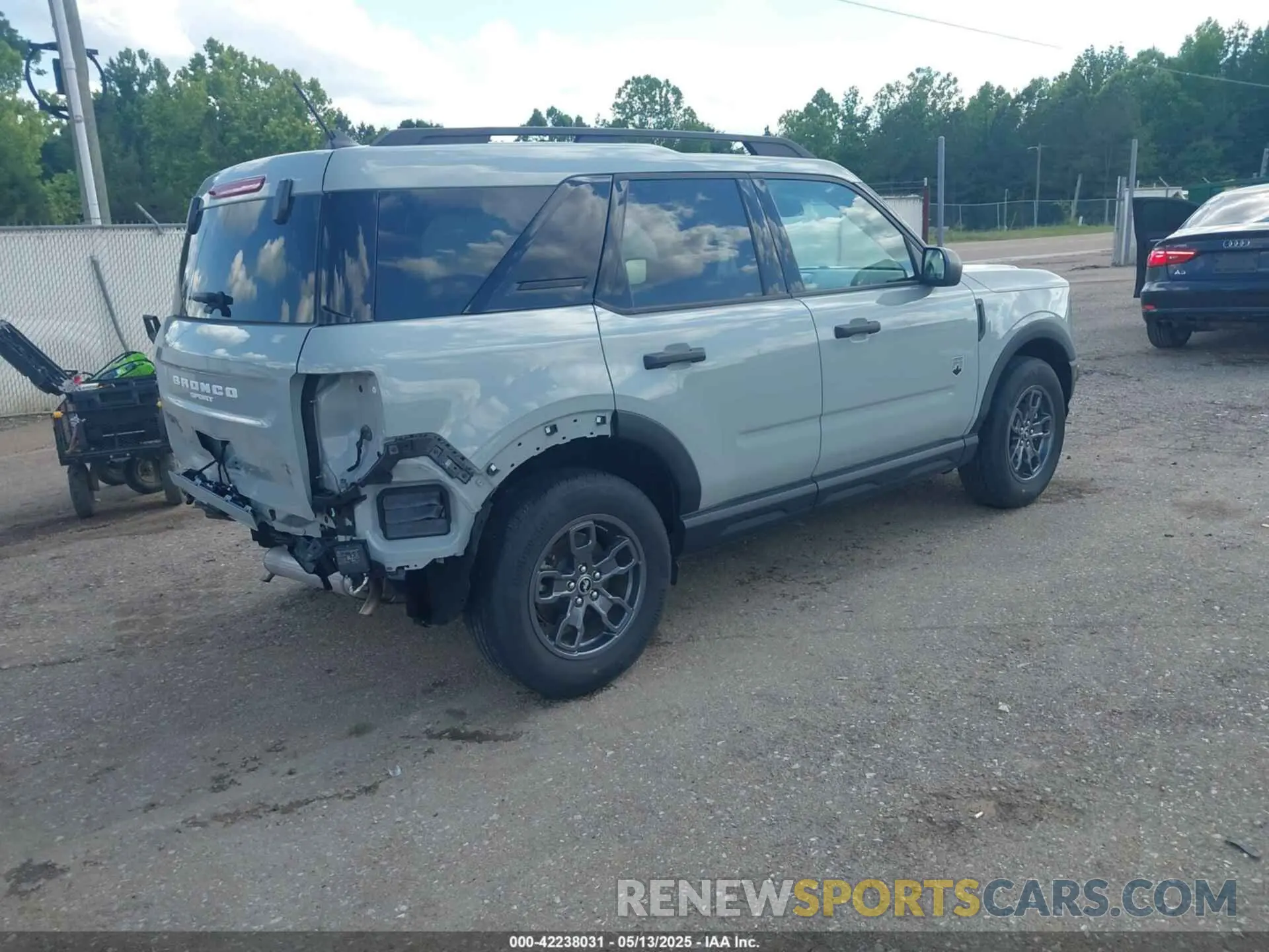 4 Photograph of a damaged car 3FMCR9B68PRD17958 FORD BRONCO SPORT 2023