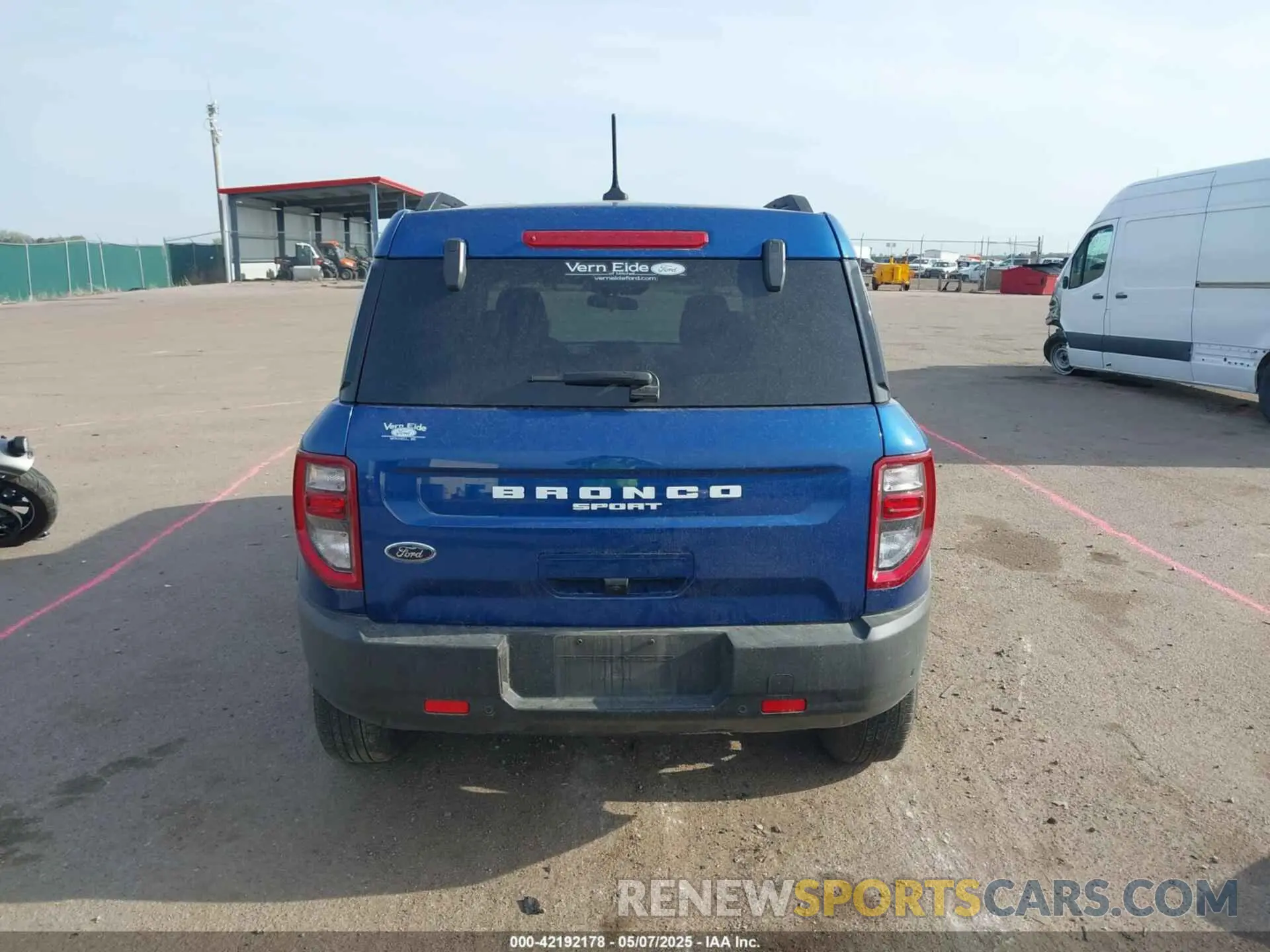 17 Photograph of a damaged car 3FMCR9B60RRE32685 FORD BRONCO SPORT 2024