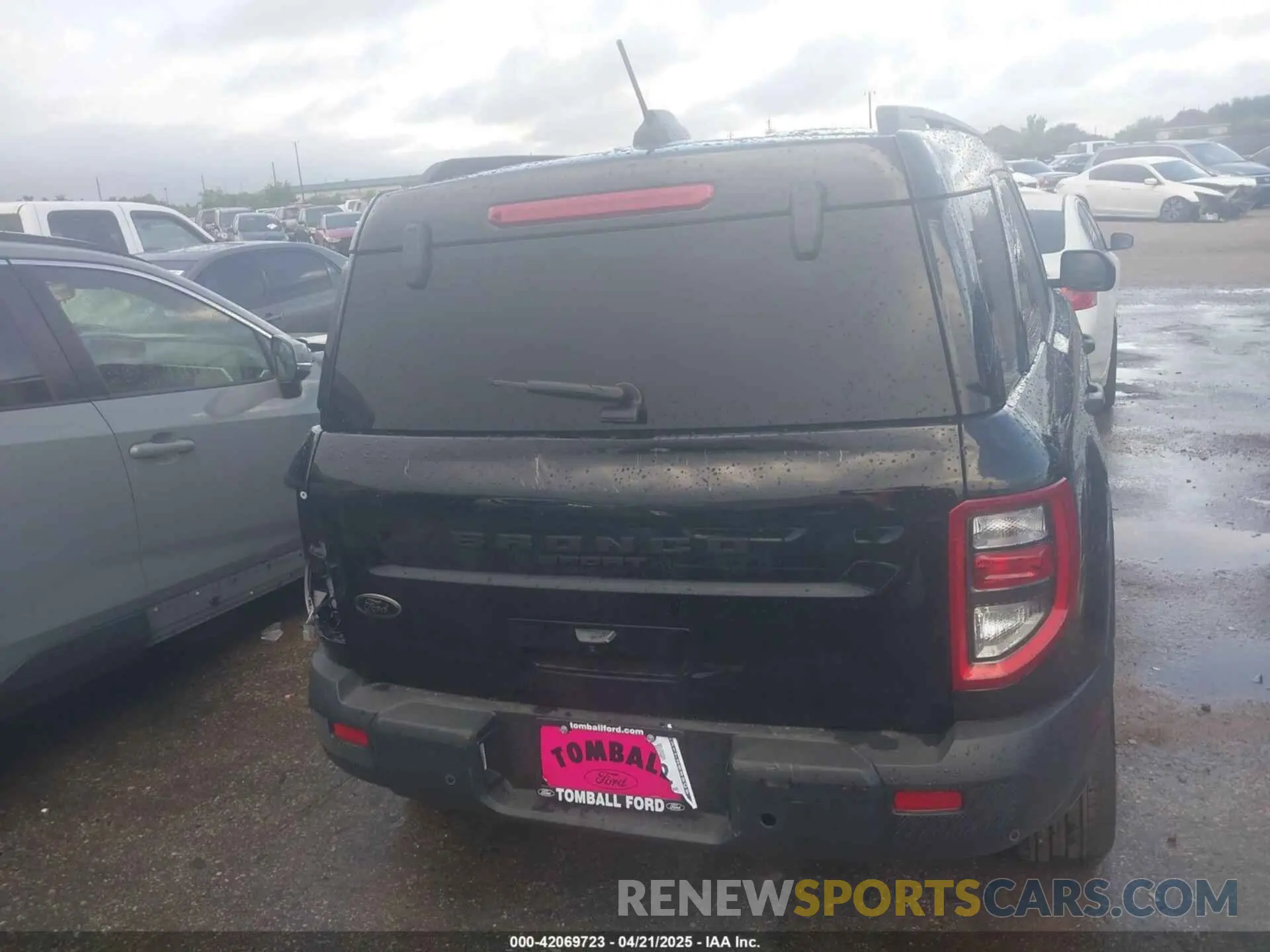 17 Photograph of a damaged car 3FMCR9BN9SRE24856 FORD BRONCO SPORT 2025