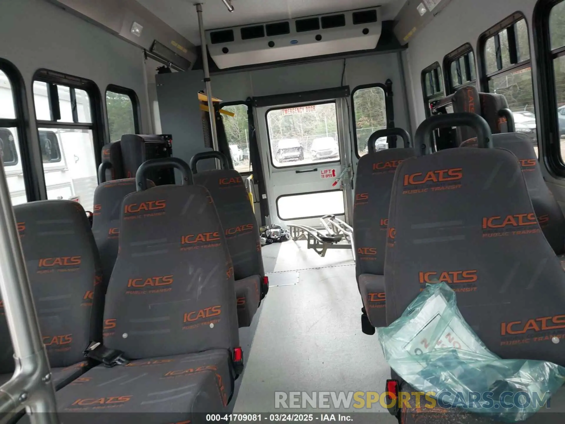 7 Photograph of a damaged car 1FDEE3FS7KDC59562 FORD E-350 CUTAWAY 2019