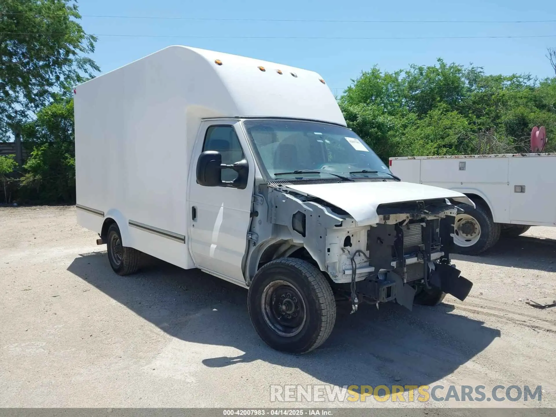 1 Фотография поврежденного автомобиля 1FDWE3FK9MDC41846 FORD E-350 CUTAWAY 2021