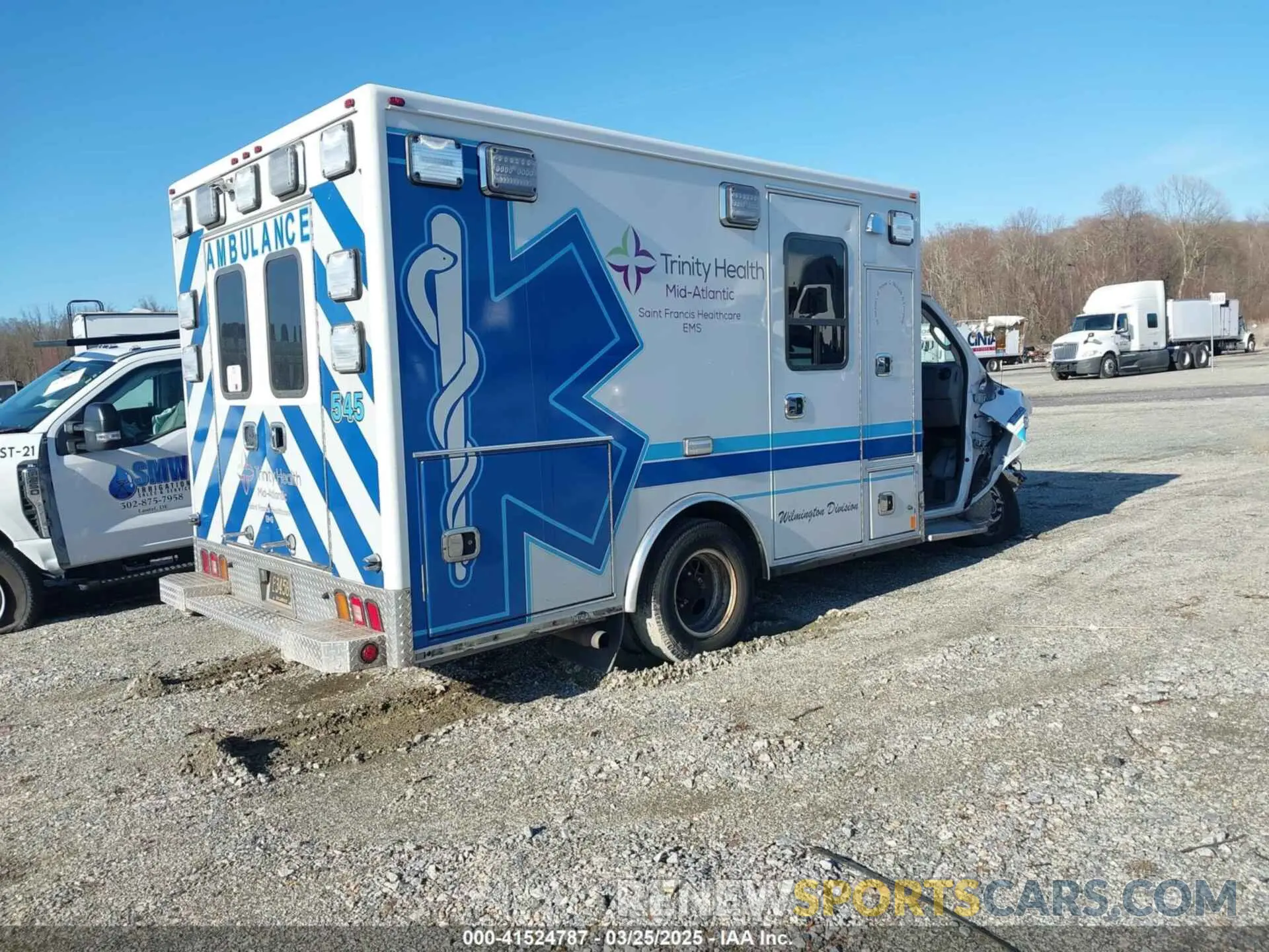 4 Photograph of a damaged car 1FDWE3FN1MDC01268 FORD E-350 CUTAWAY 2021