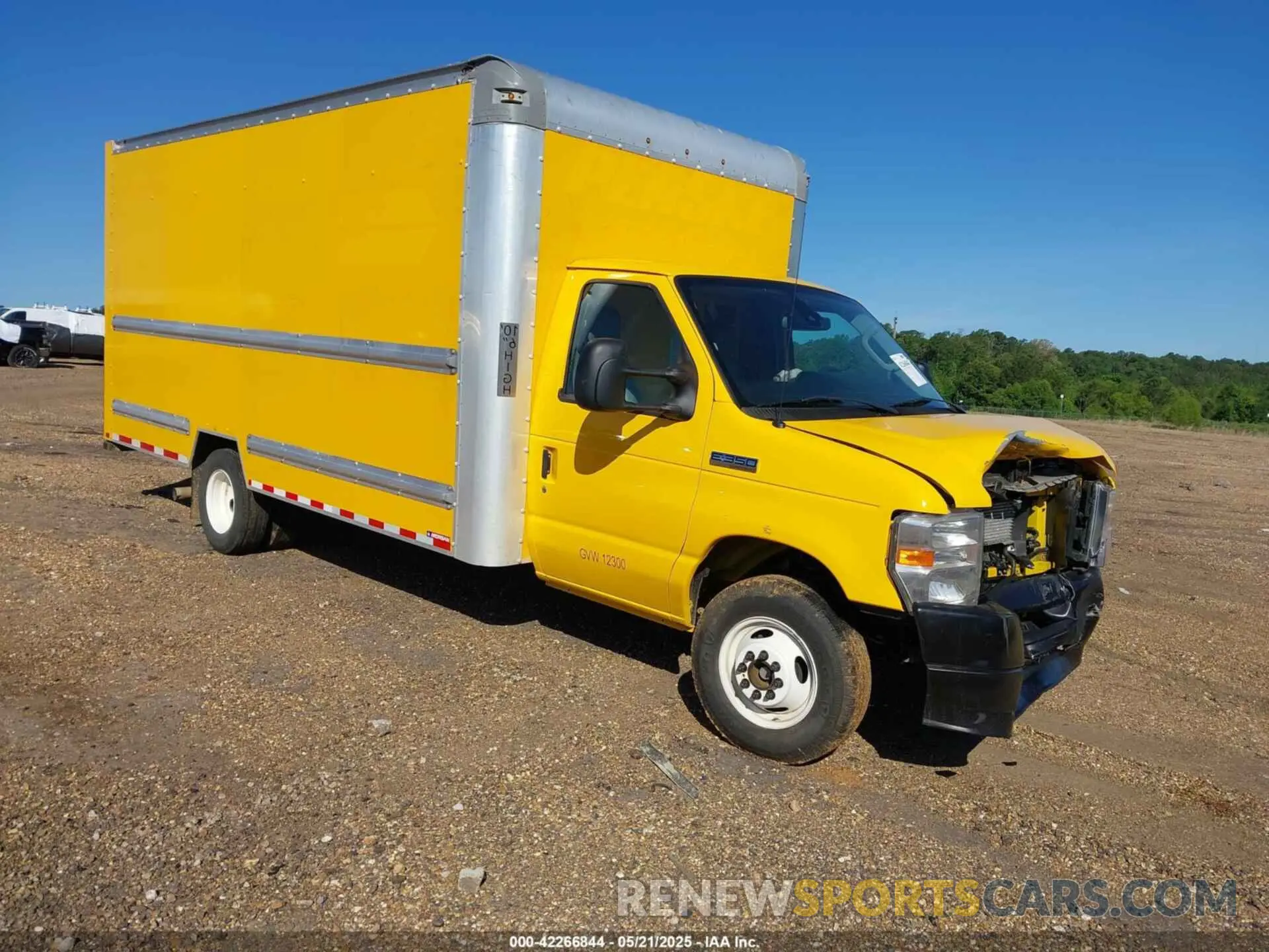 1 Photograph of a damaged car 1FDWE3FN3MDC03202 FORD E-350 CUTAWAY 2021