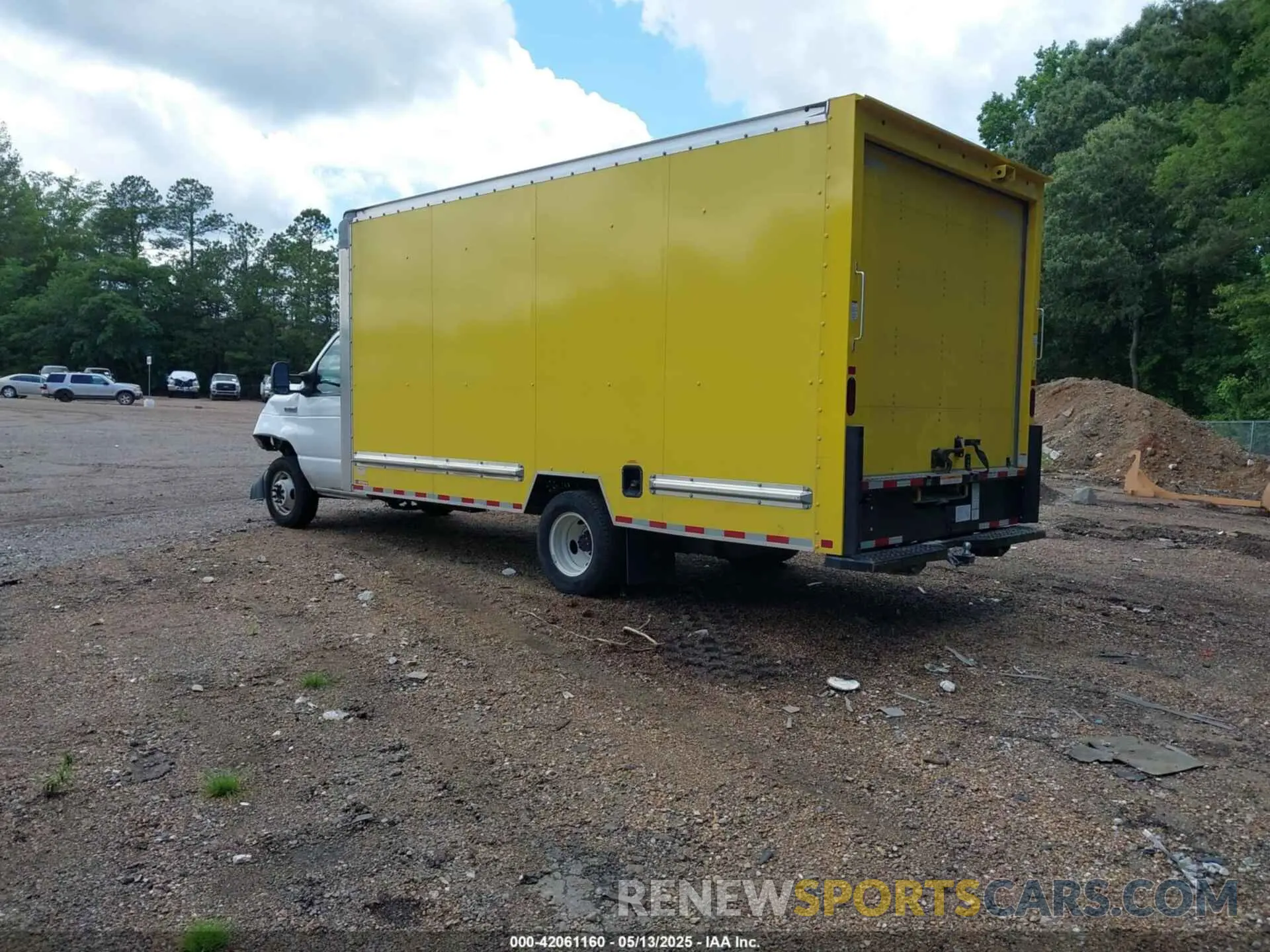 3 Фотография поврежденного автомобиля 1FDWE3FN2RDD07638 FORD E-350 CUTAWAY 2024