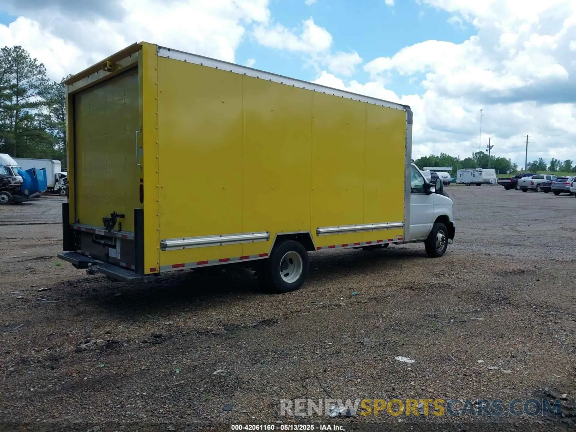 4 Фотография поврежденного автомобиля 1FDWE3FN2RDD07638 FORD E-350 CUTAWAY 2024