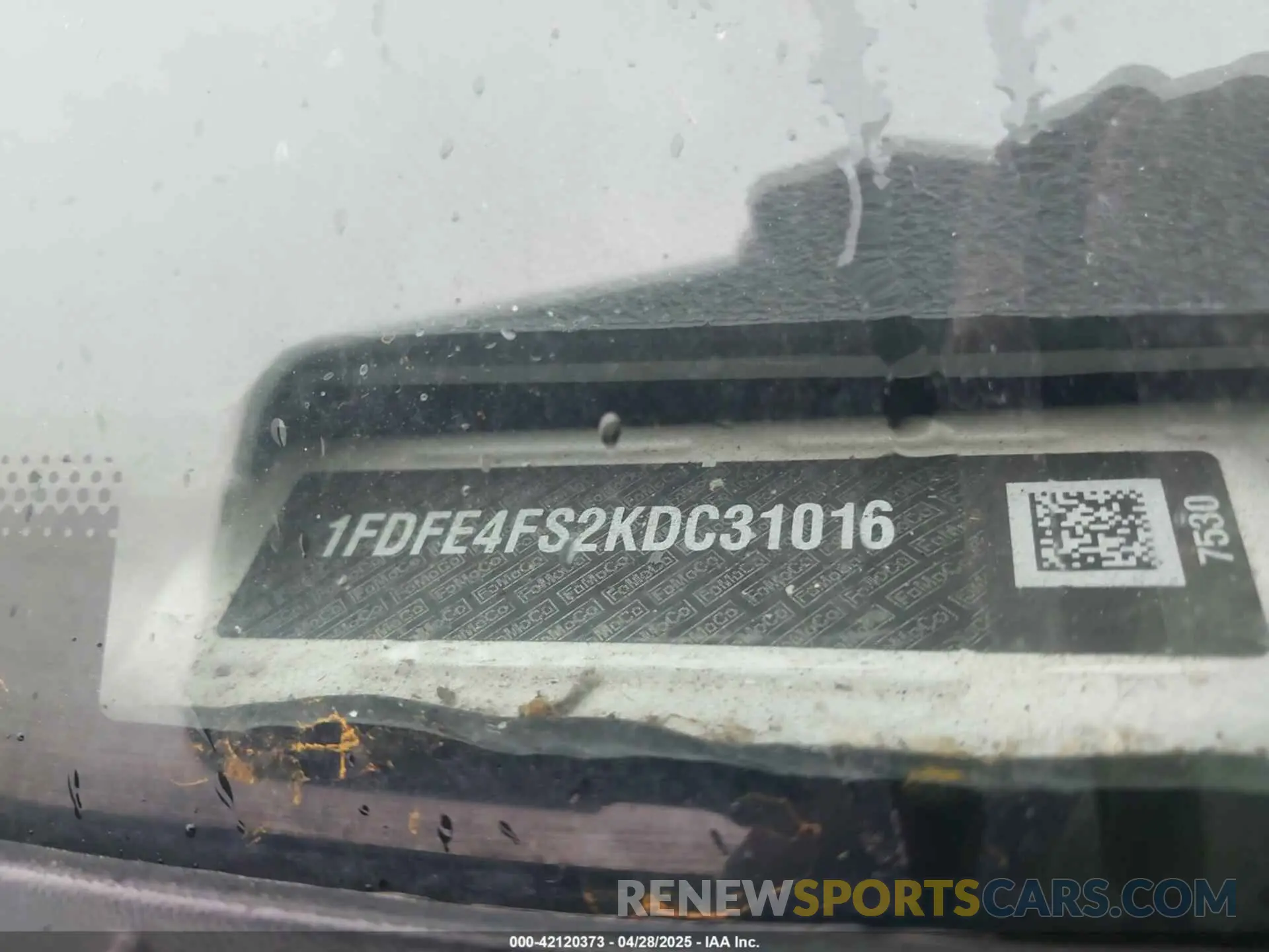 8 Photograph of a damaged car 1FDFE4FS2KDC31016 FORD E-450 CUTAWAY 2019
