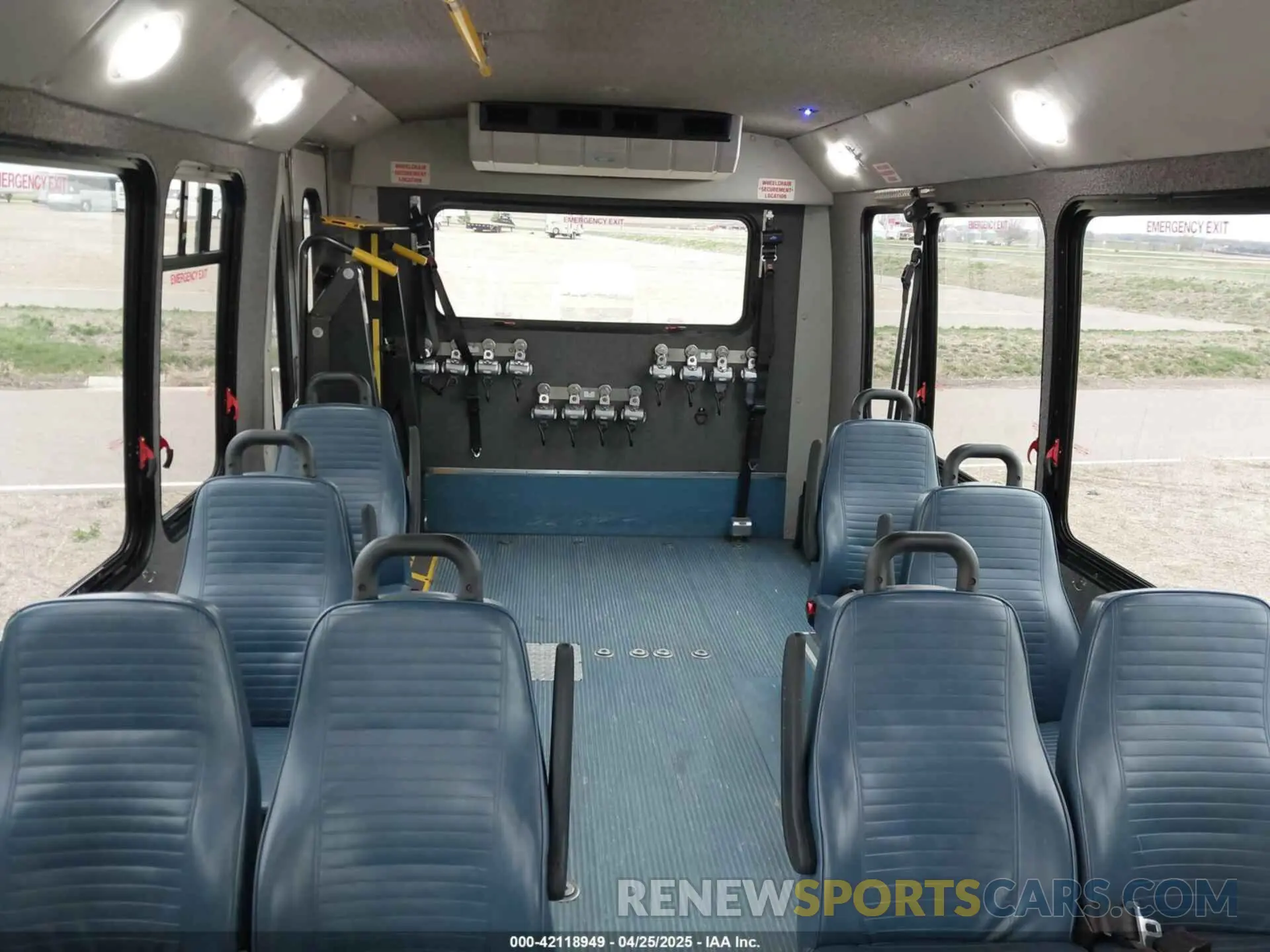 7 Фотография поврежденного автомобиля 1FDFE4FS2KDC56126 FORD E-450 CUTAWAY 2019