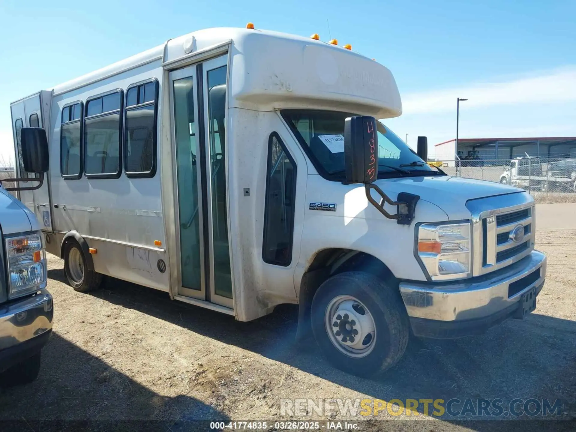 1 Фотография поврежденного автомобиля 1FDFE4FS5KDC31012 FORD E-450 CUTAWAY 2019