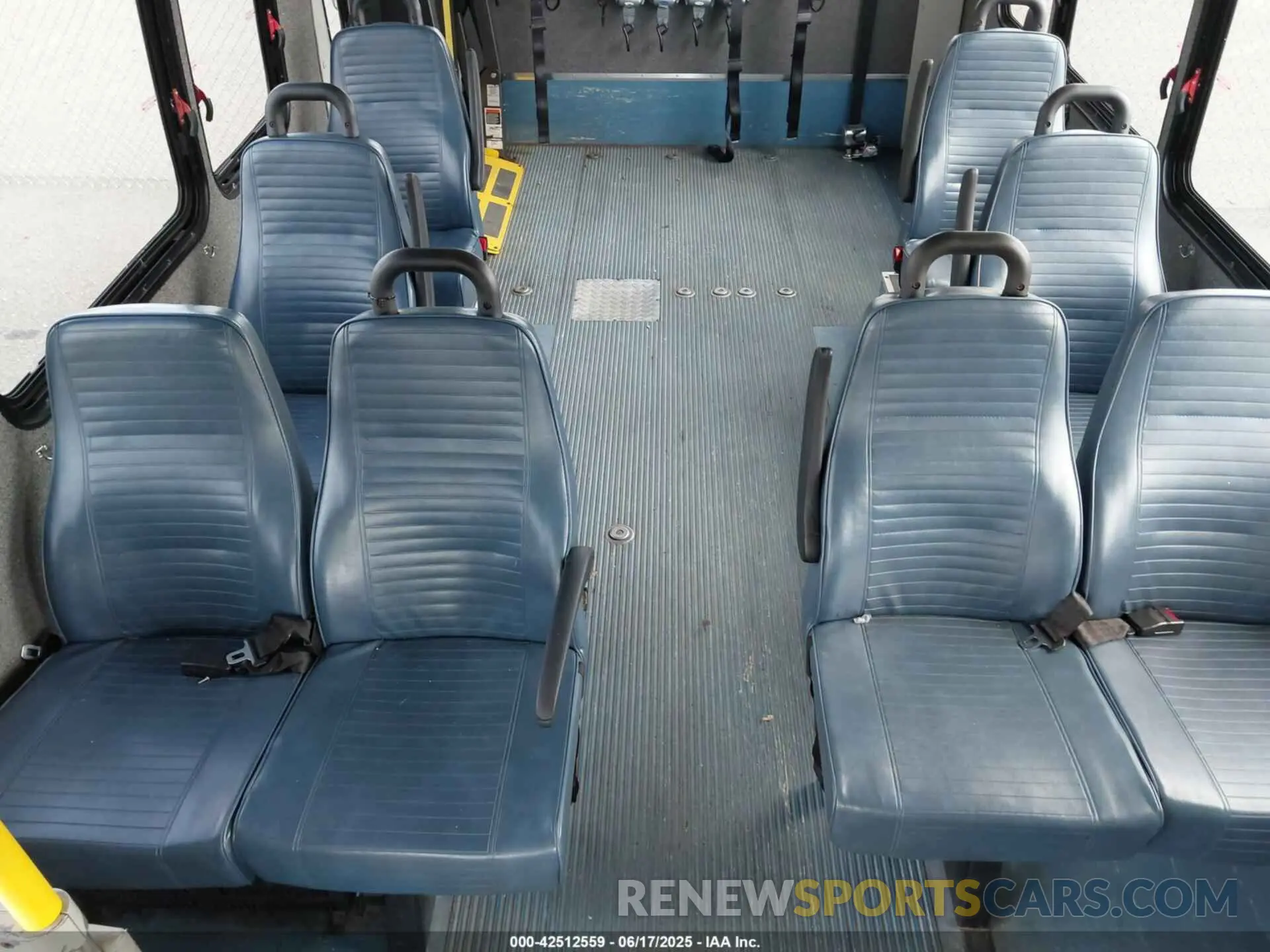 7 Photograph of a damaged car 1FDFE4FS5KDC59666 FORD E-450 CUTAWAY 2019