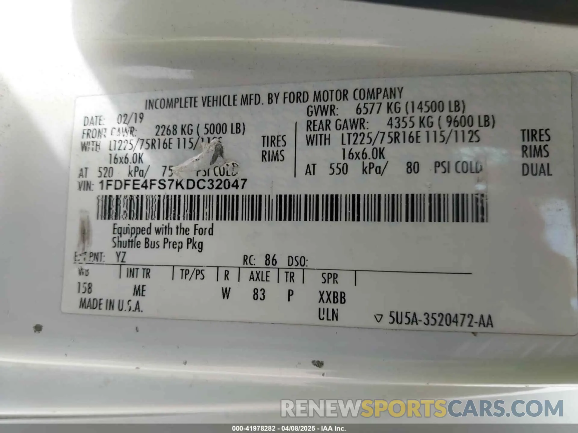 8 Photograph of a damaged car 1FDFE4FS7KDC32047 FORD E-450 CUTAWAY 2019