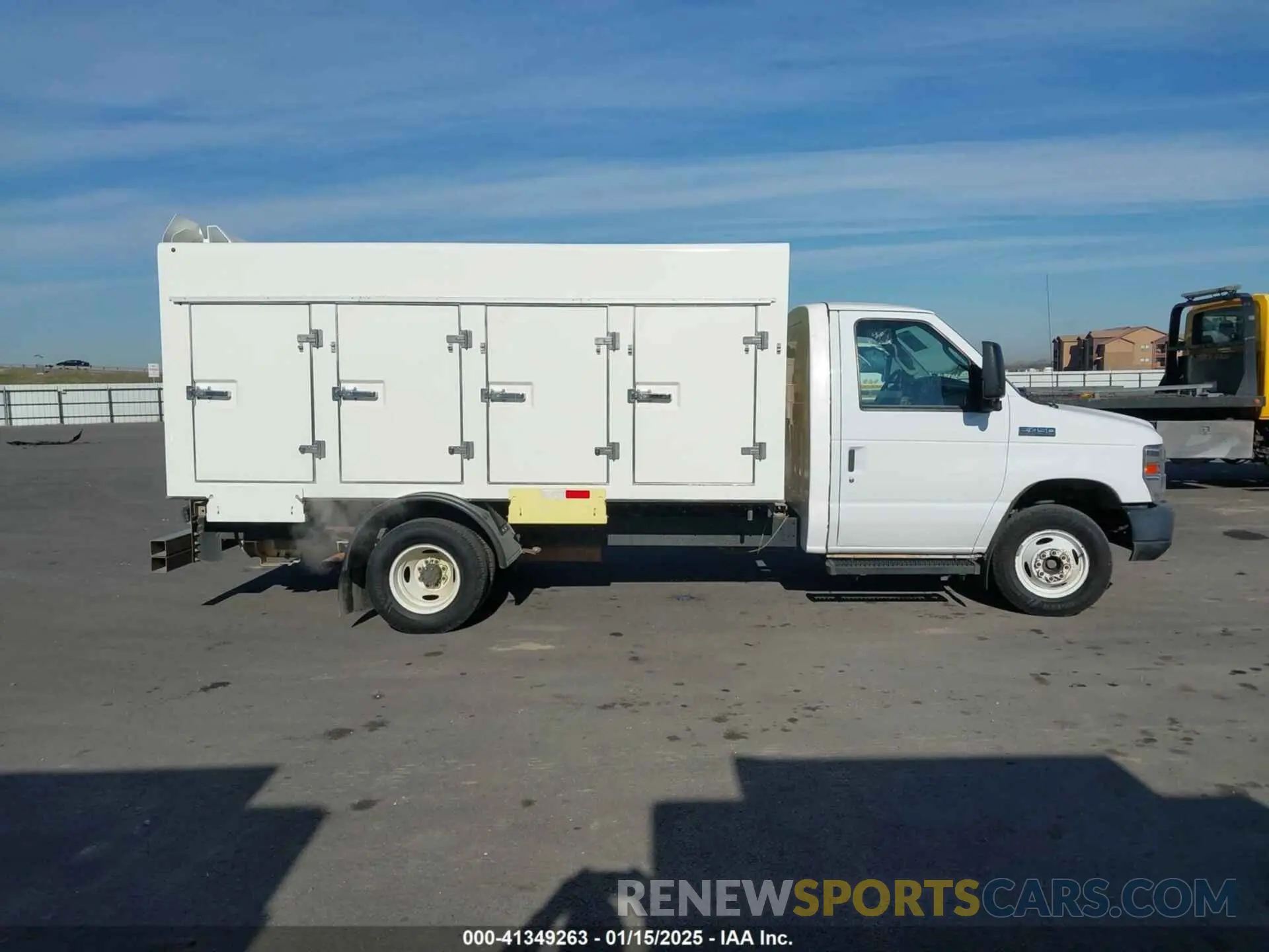 13 Photograph of a damaged car 1FDXE4FS4KDC19308 FORD E-450 CUTAWAY 2019