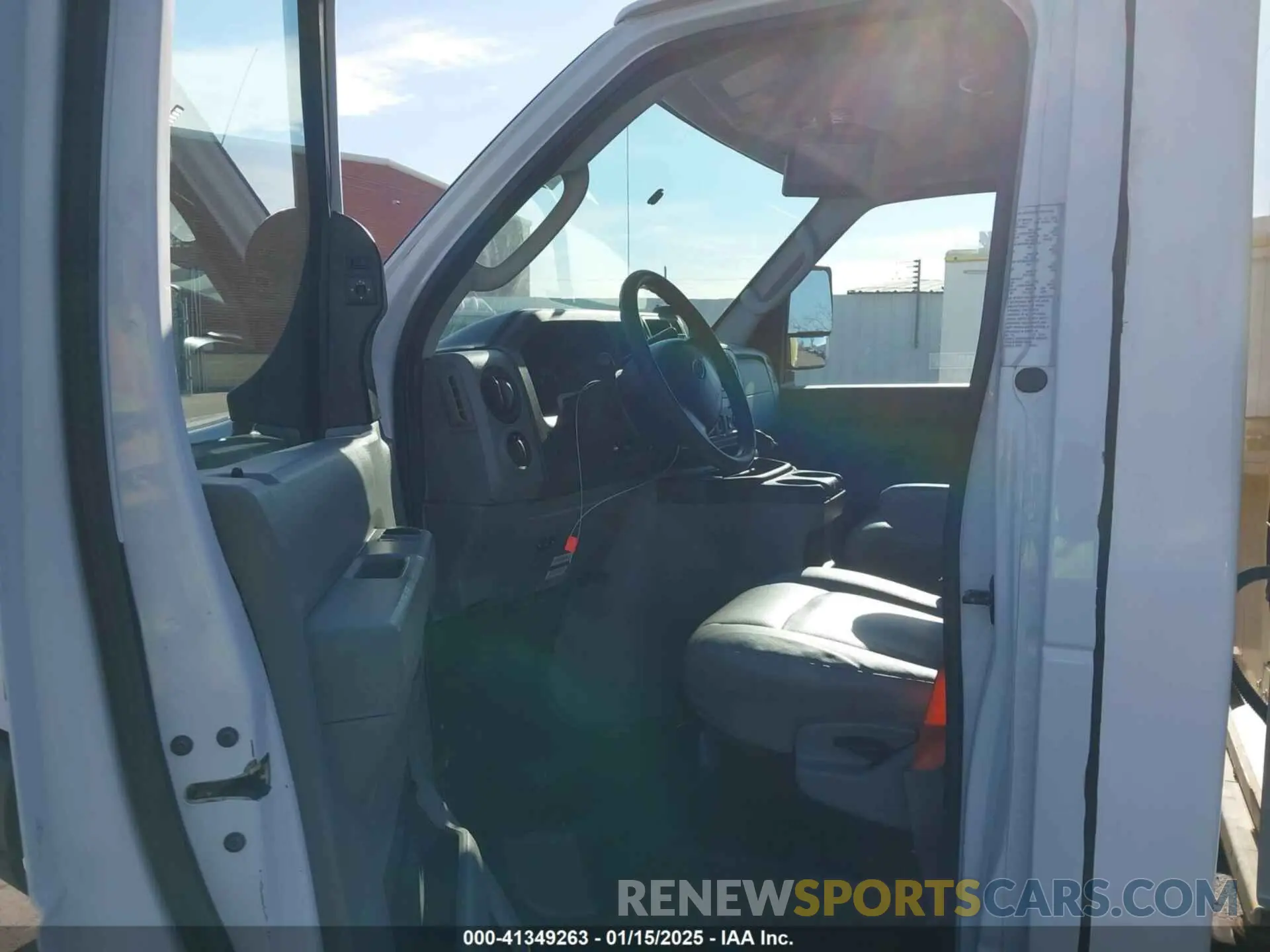 7 Photograph of a damaged car 1FDXE4FS4KDC19308 FORD E-450 CUTAWAY 2019