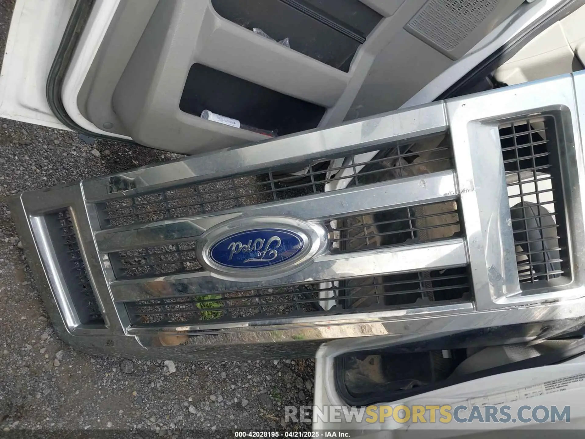 12 Photograph of a damaged car 1FDXE4FN5MDC25793 FORD E-450 CUTAWAY 2021