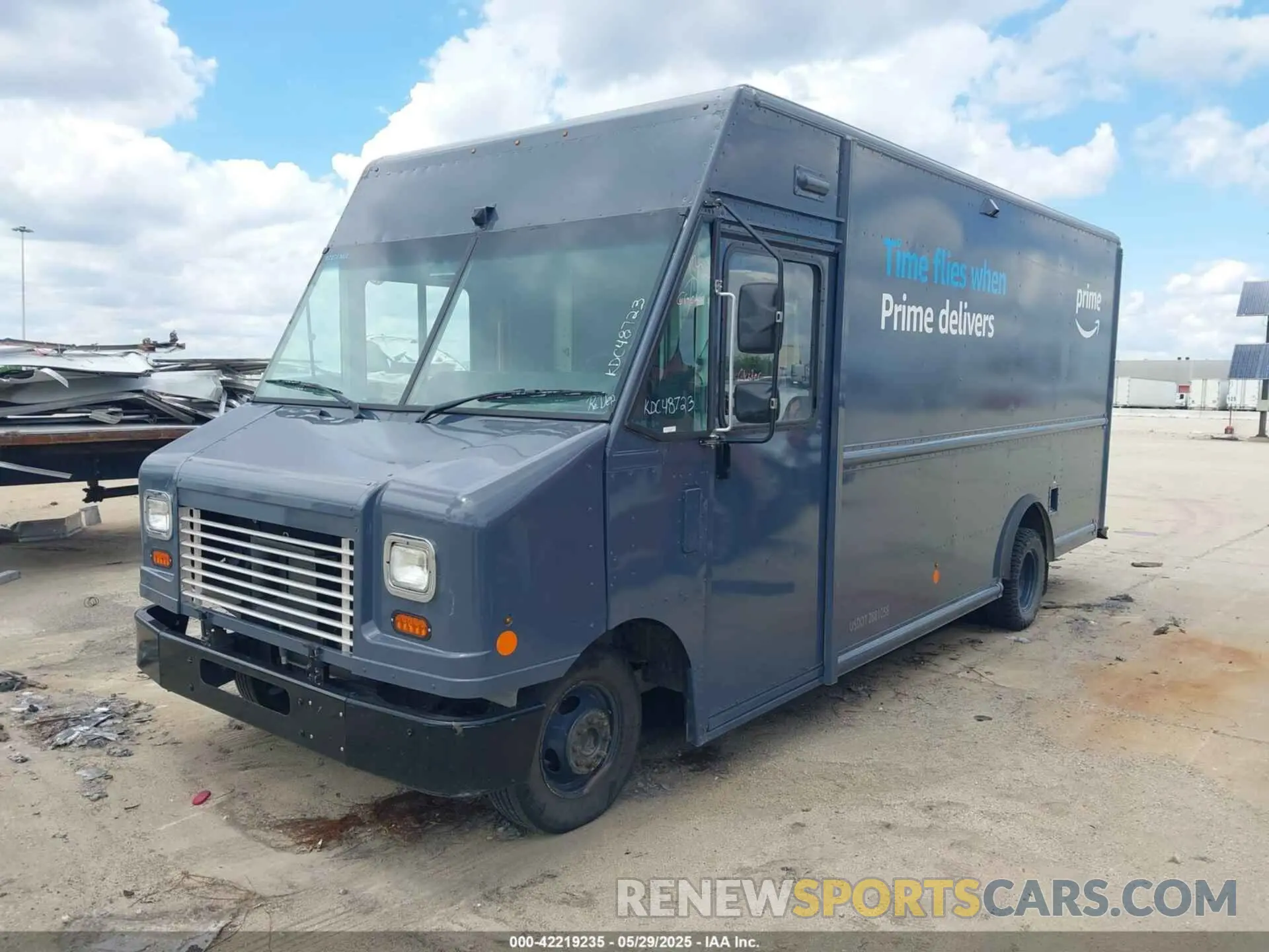 2 Фотография поврежденного автомобиля 1FC3E4K62KDC48723 FORD E-450 STRIPPED 2019