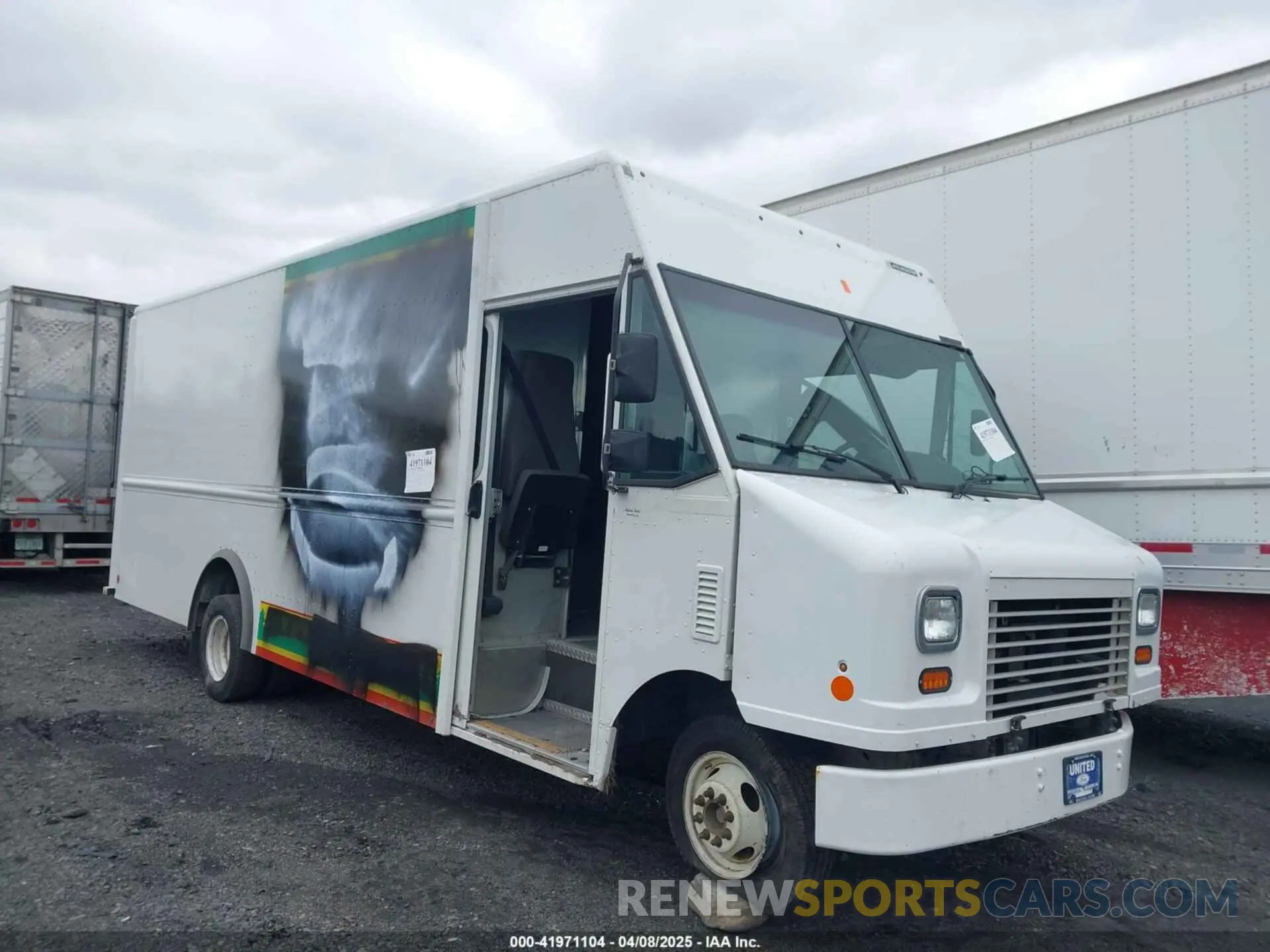 1 Фотография поврежденного автомобиля 1FC3E4K65KDC13108 FORD E-450 STRIPPED 2019