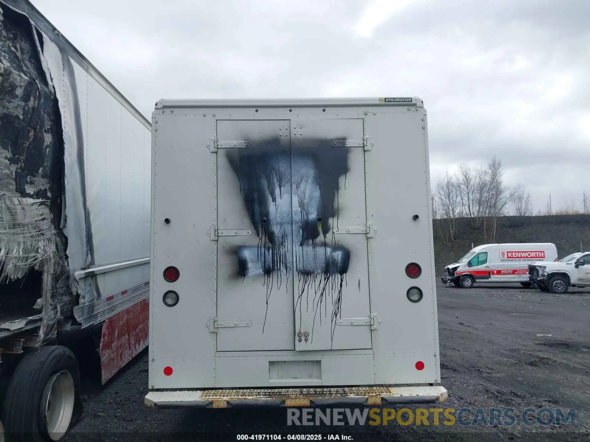 15 Фотография поврежденного автомобиля 1FC3E4K65KDC13108 FORD E-450 STRIPPED 2019