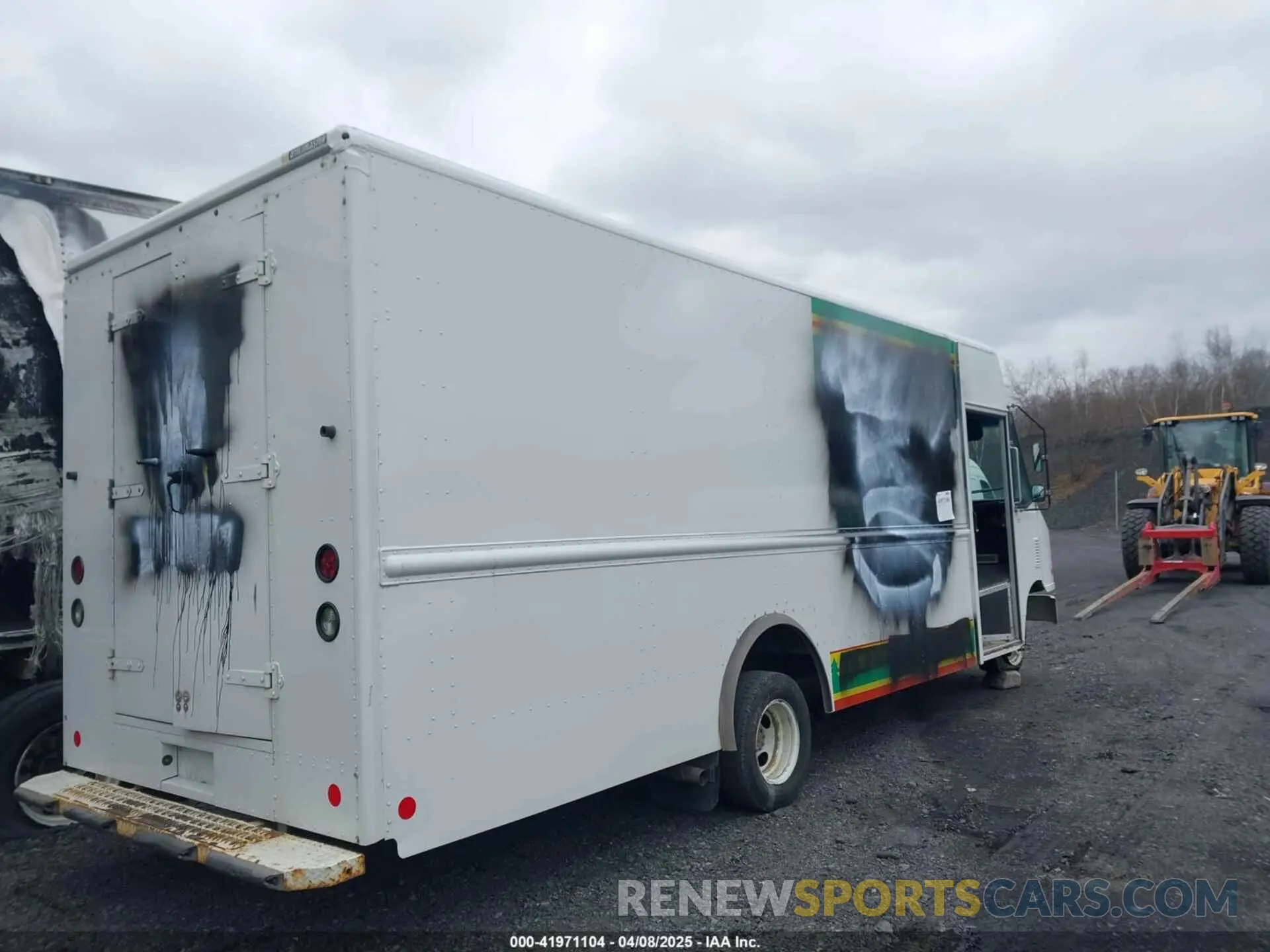 4 Фотография поврежденного автомобиля 1FC3E4K65KDC13108 FORD E-450 STRIPPED 2019