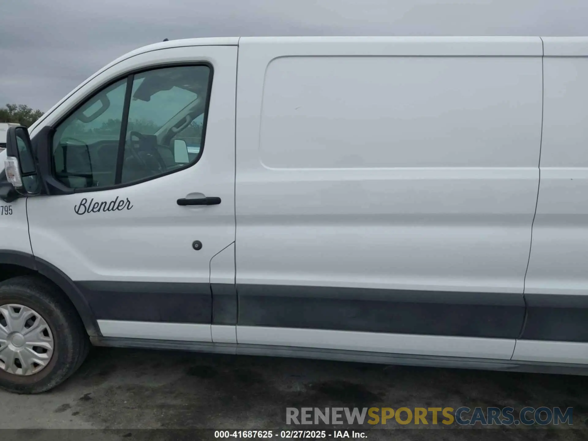 14 Photograph of a damaged car 1FTBW1YK1NKA29828 FORD E-TRANSIT-350 2022