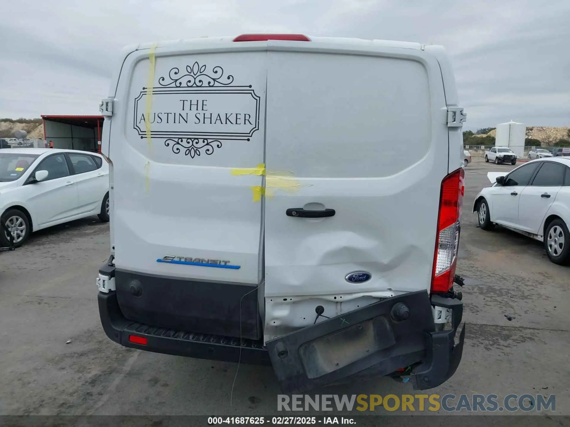 16 Photograph of a damaged car 1FTBW1YK1NKA29828 FORD E-TRANSIT-350 2022
