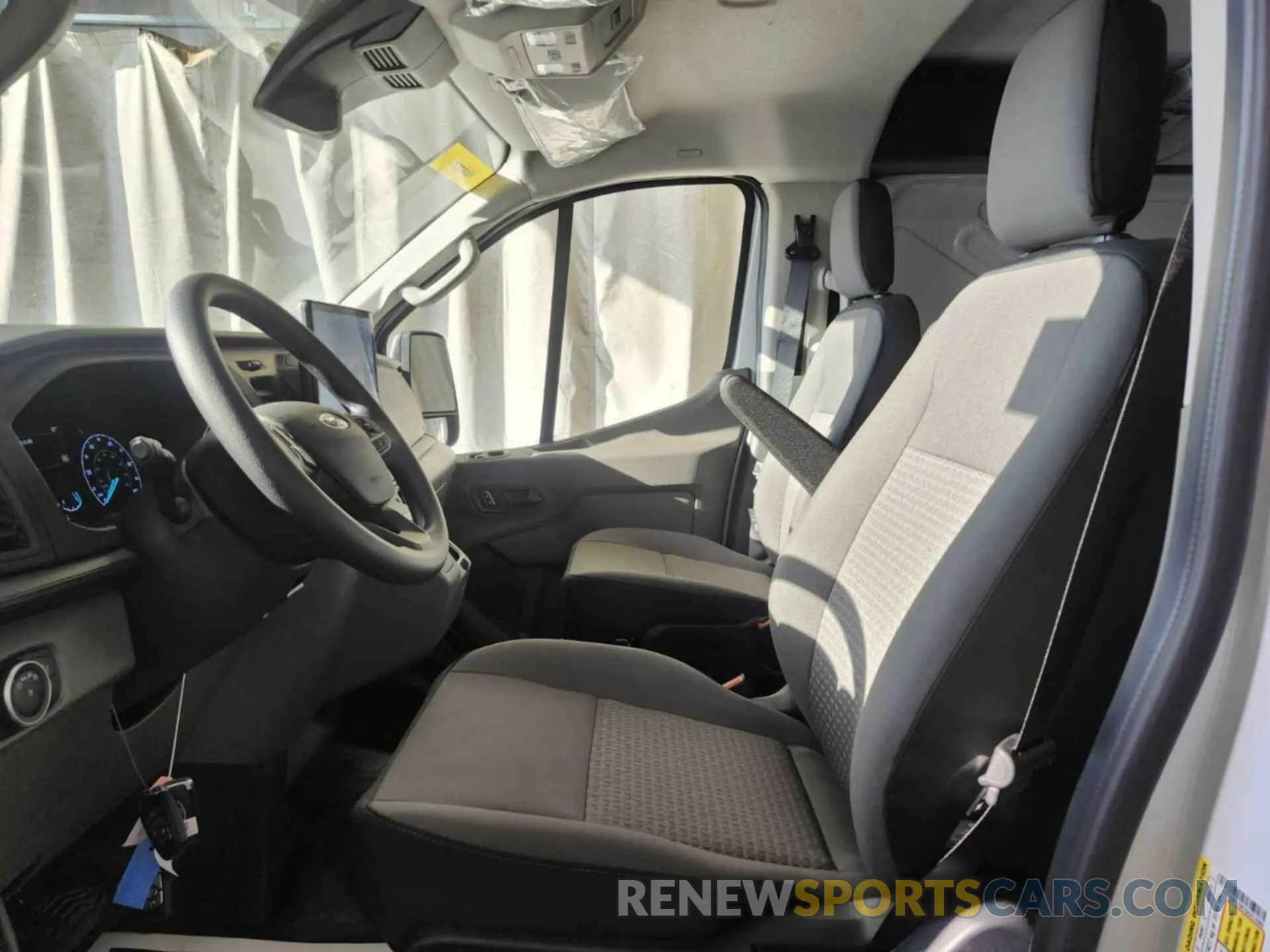 13 Фотография поврежденного автомобиля 1FTBW1YM2SKA12985 FORD E-TRANSIT-350 2025