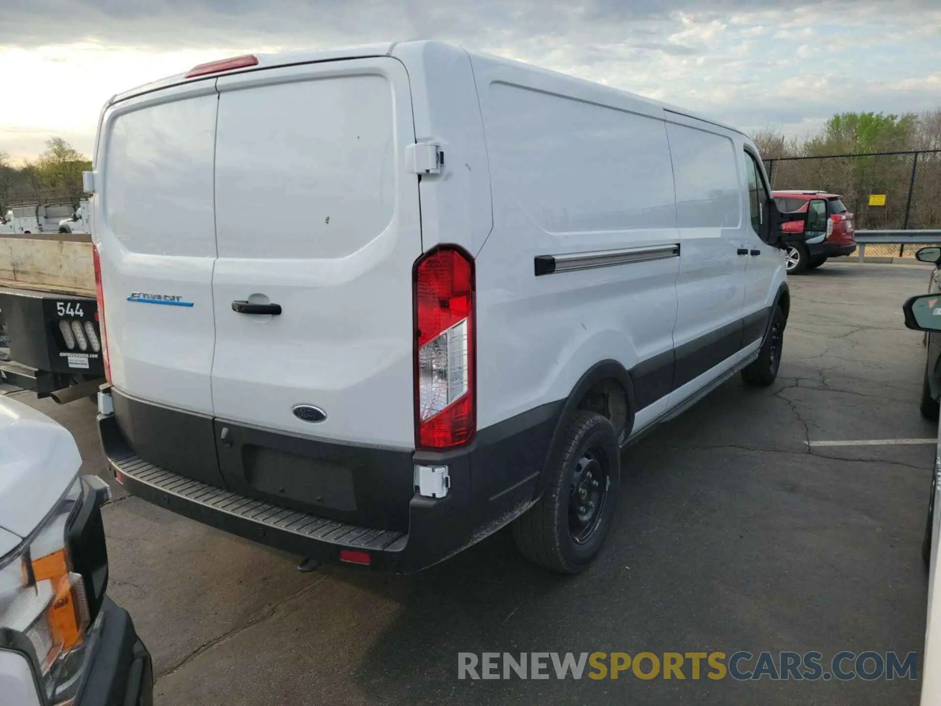 9 Фотография поврежденного автомобиля 1FTBW1YM6SKA13055 FORD E-TRANSIT-350 2025
