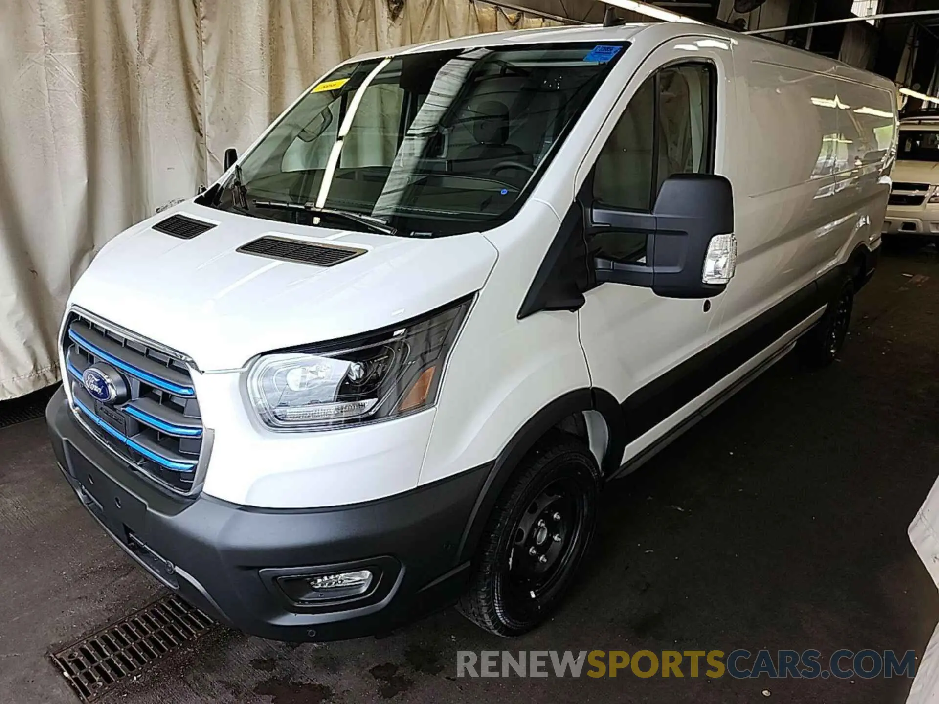 16 Фотография поврежденного автомобиля 1FTBW1YM7SKA12917 FORD E-TRANSIT-350 2025