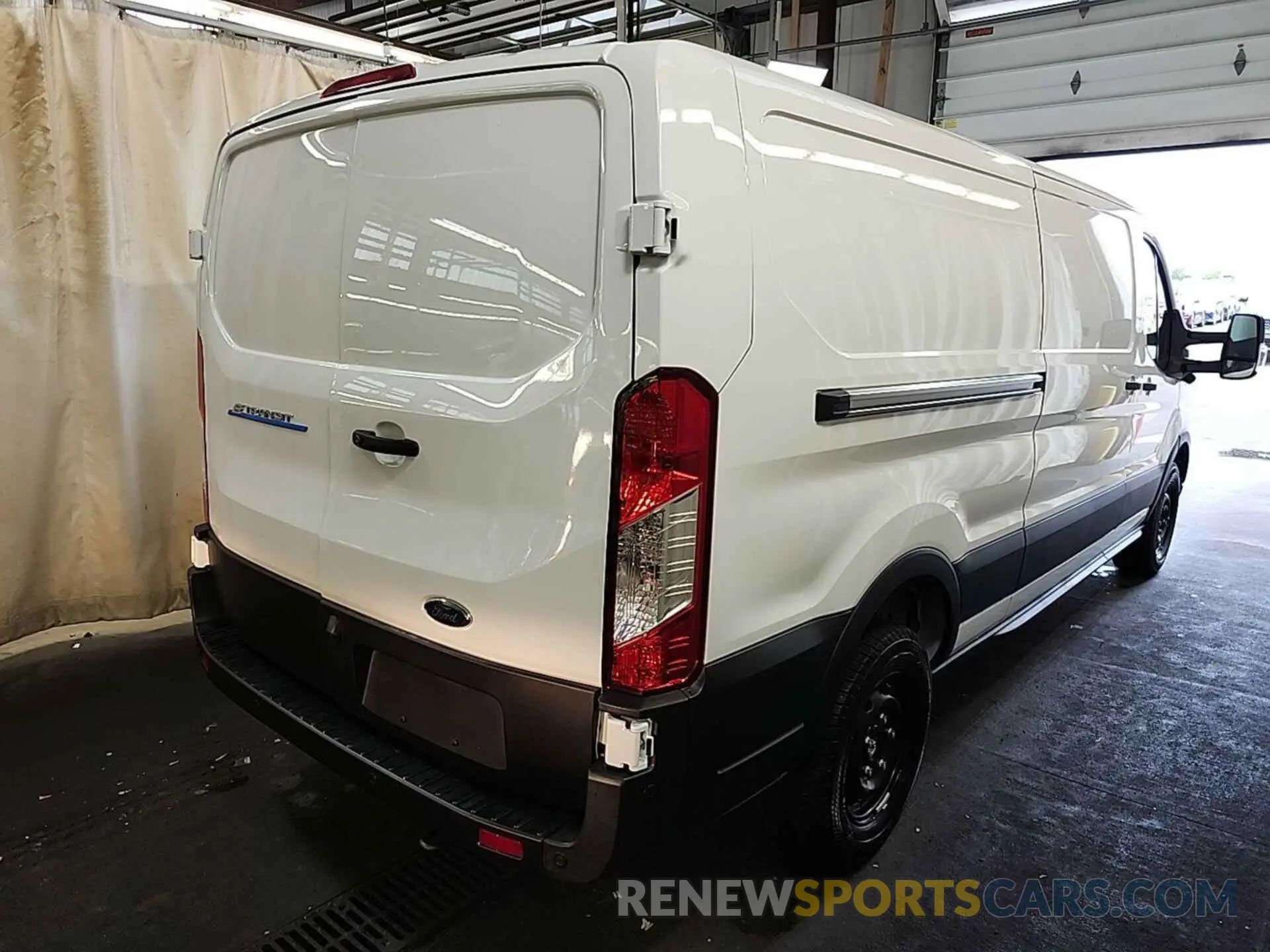 7 Фотография поврежденного автомобиля 1FTBW1YM7SKA12917 FORD E-TRANSIT-350 2025