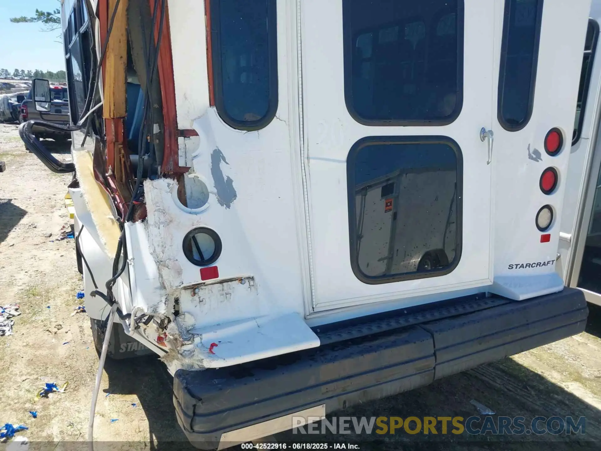20 Photograph of a damaged car 1FDEE3FS1KDC75451 FORD ECONOLINE 2019