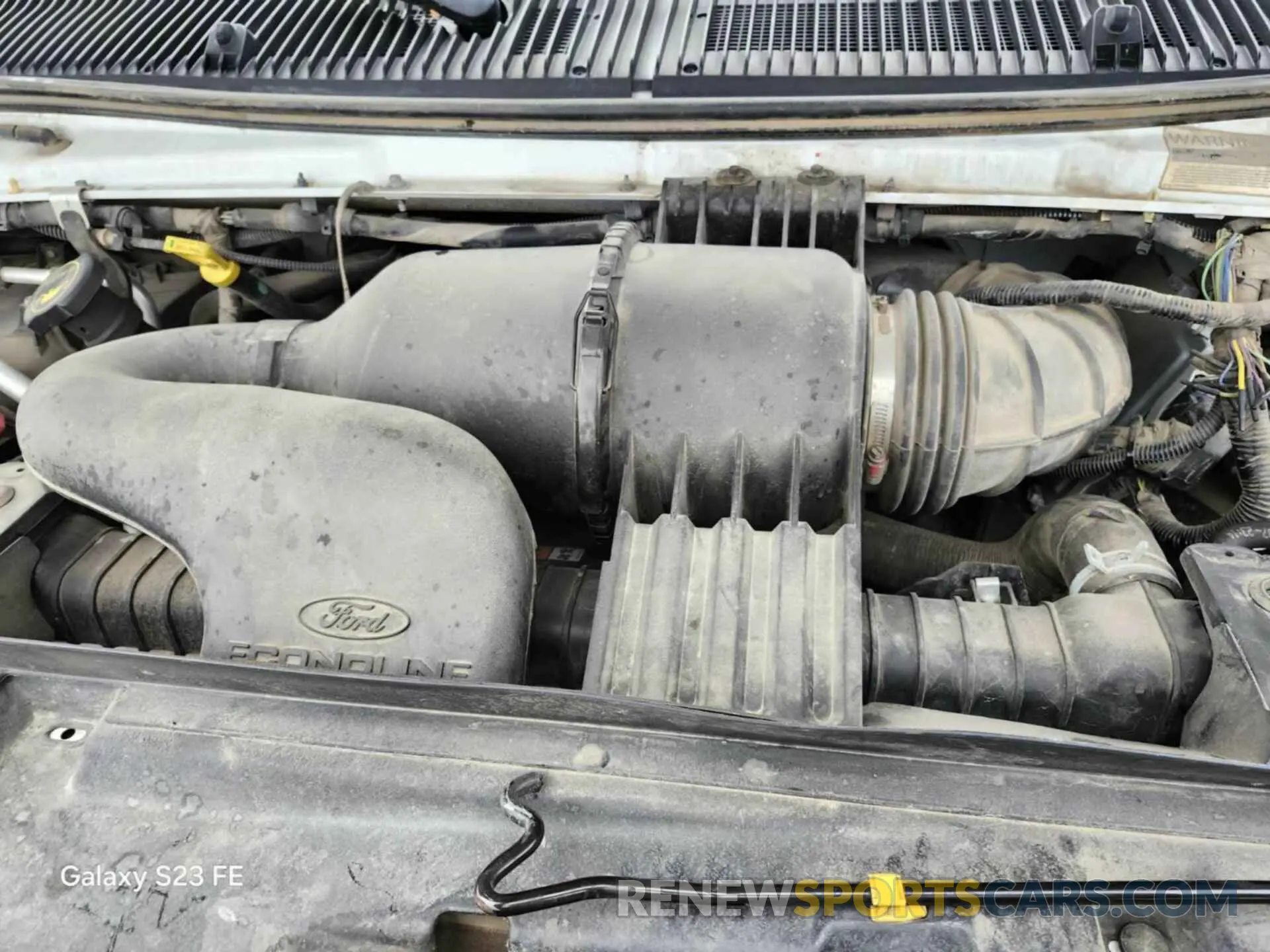 18 Photograph of a damaged car 1FDXE4FS5KDC19334 FORD ECONOLINE 2019