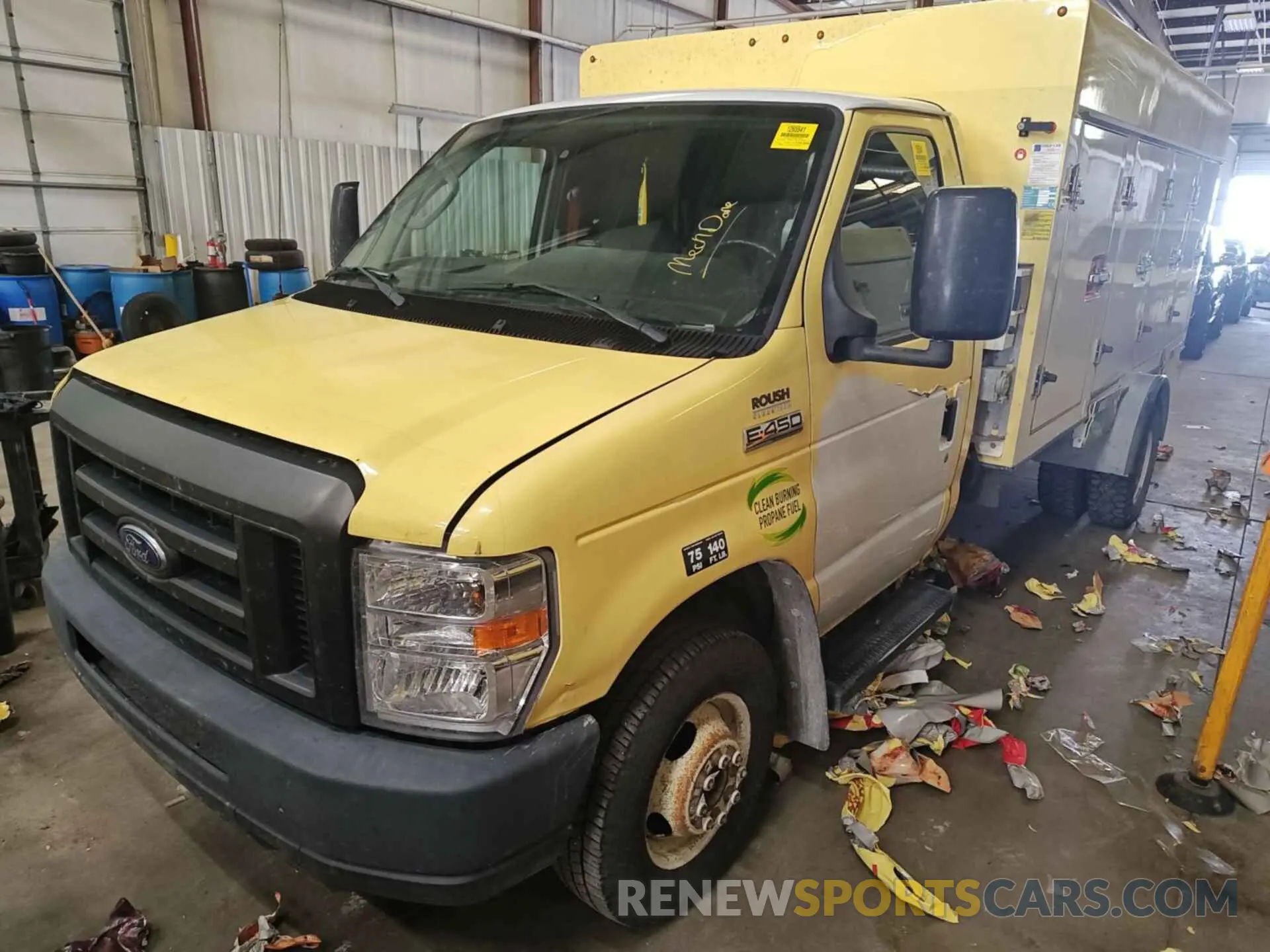 25 Photograph of a damaged car 1FDXE4FS5KDC19334 FORD ECONOLINE 2019