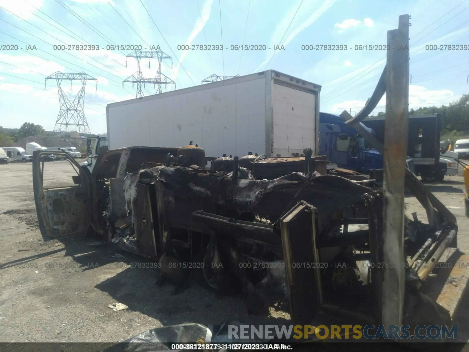 3 Photograph of a damaged car 1fdwe3f65kdc35185 FORD ECONOLINE 2019
