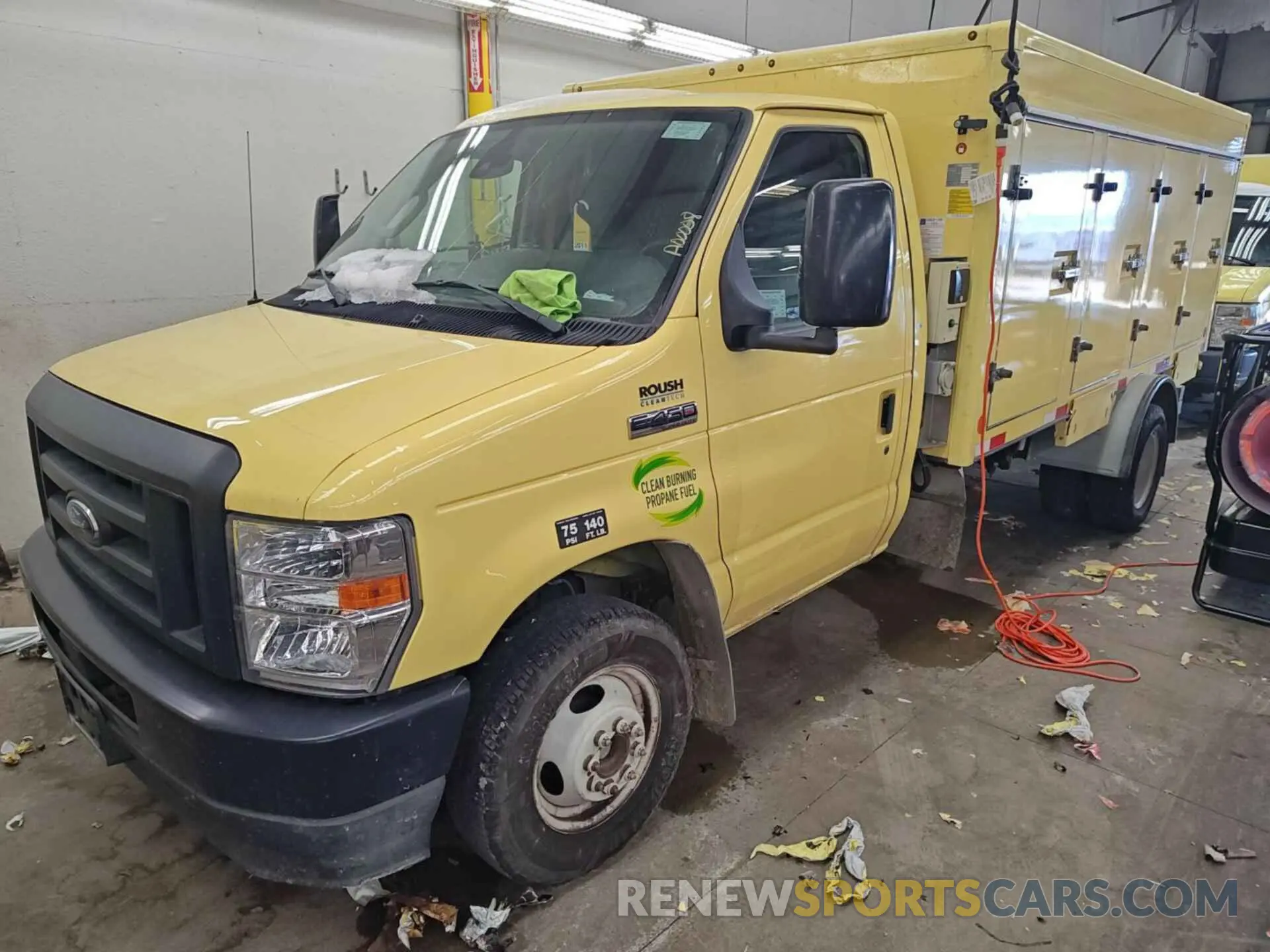 15 Photograph of a damaged car 1FDXE4FN6NDC26436 FORD ECONOLINE 2022