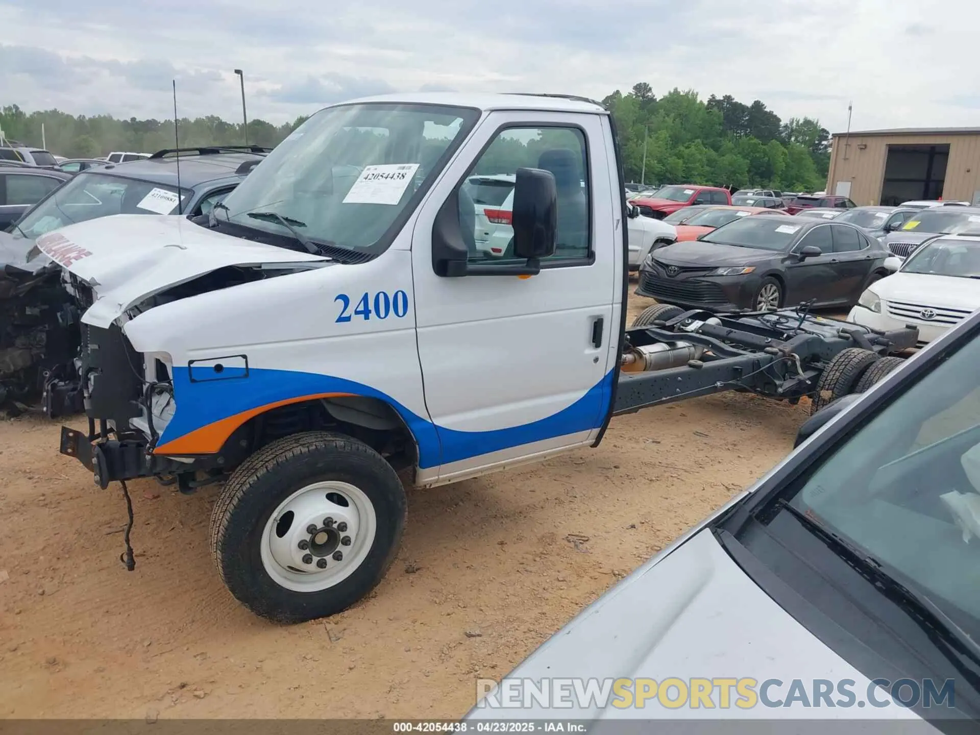 2 Photograph of a damaged car 01FDXE4FNXRDD1094 FORD ECONOLINE 2024