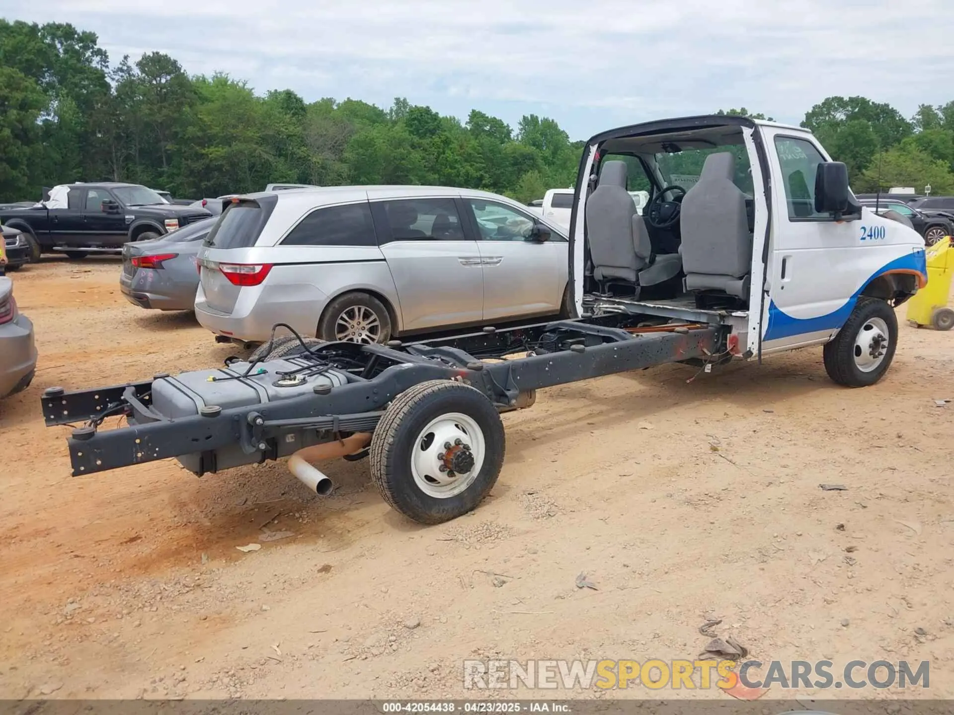 4 Photograph of a damaged car 01FDXE4FNXRDD1094 FORD ECONOLINE 2024