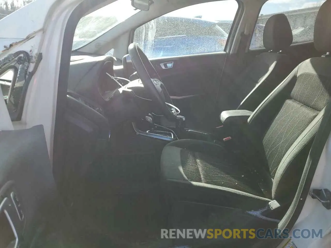 7 Фотография поврежденного автомобиля MAJ3S2GE0KC283303 FORD ECOSPORT 2019
