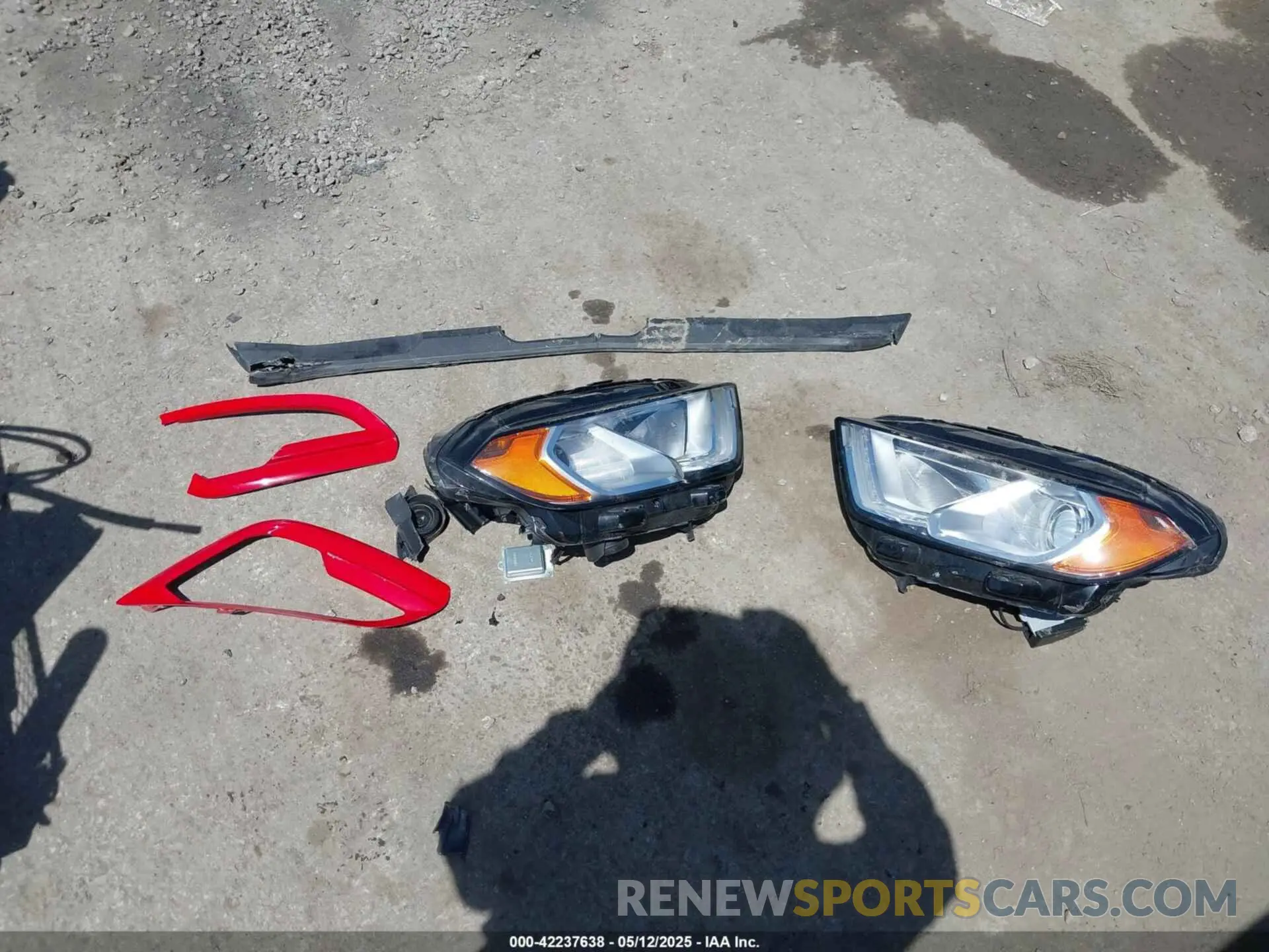 12 Photograph of a damaged car MAJ3S2GE2KC304409 FORD ECOSPORT 2019