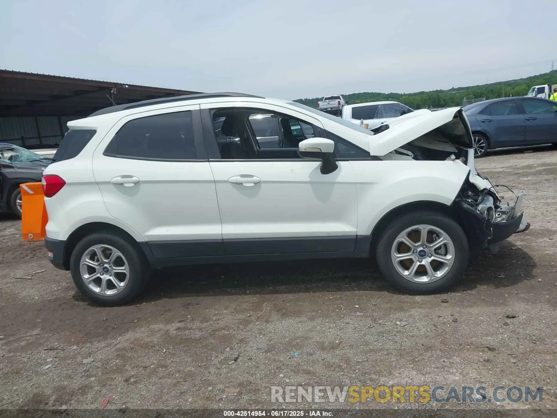 13 Фотография поврежденного автомобиля MAJ3S2GE7KC279748 FORD ECOSPORT 2019