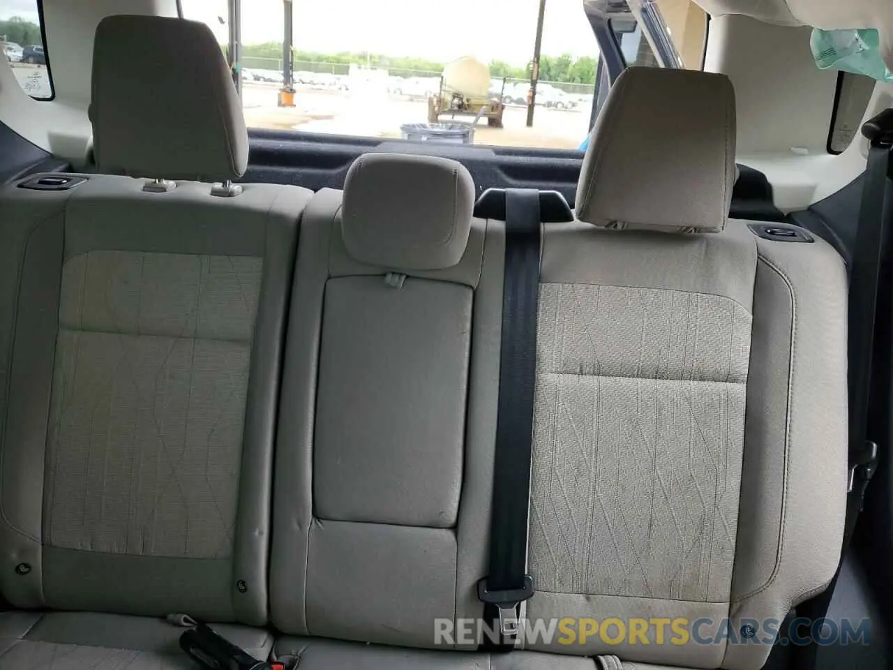 10 Фотография поврежденного автомобиля MAJ3S2GE9KC253281 FORD ECOSPORT 2019