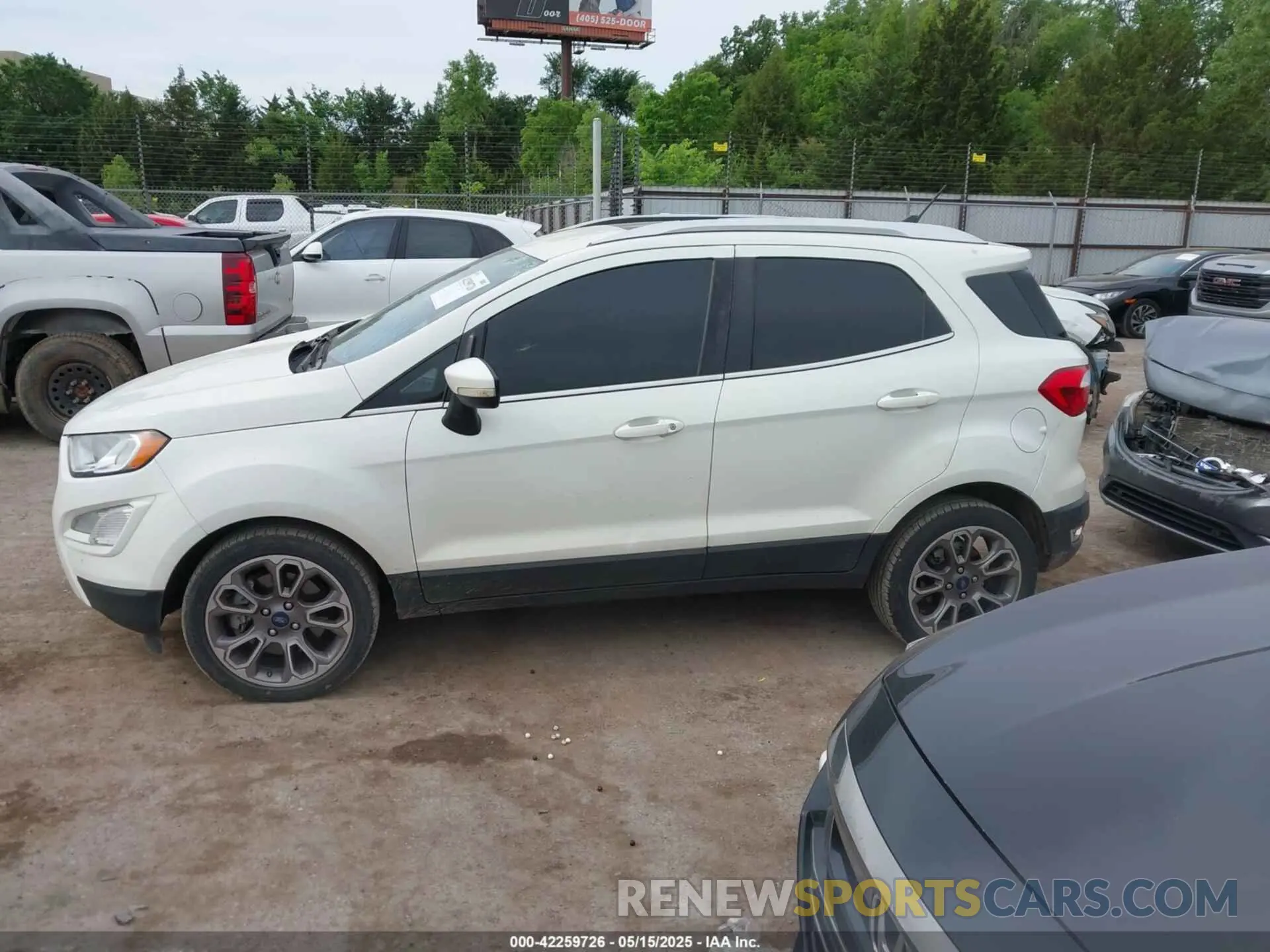 14 Фотография поврежденного автомобиля MAJ3S2KE7KC275061 FORD ECOSPORT 2019