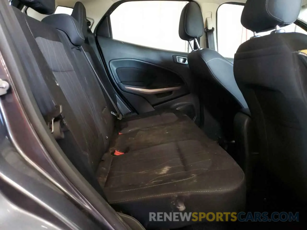 11 Фотография поврежденного автомобиля MAJ6S3GL6KC277863 FORD ECOSPORT 2019