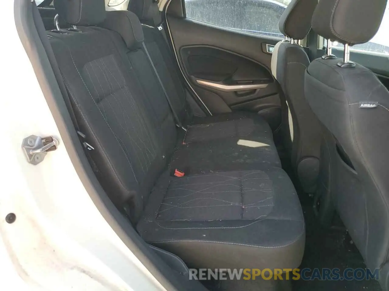 10 Фотография поврежденного автомобиля MAJ6S3GL7KC266936 FORD ECOSPORT 2019