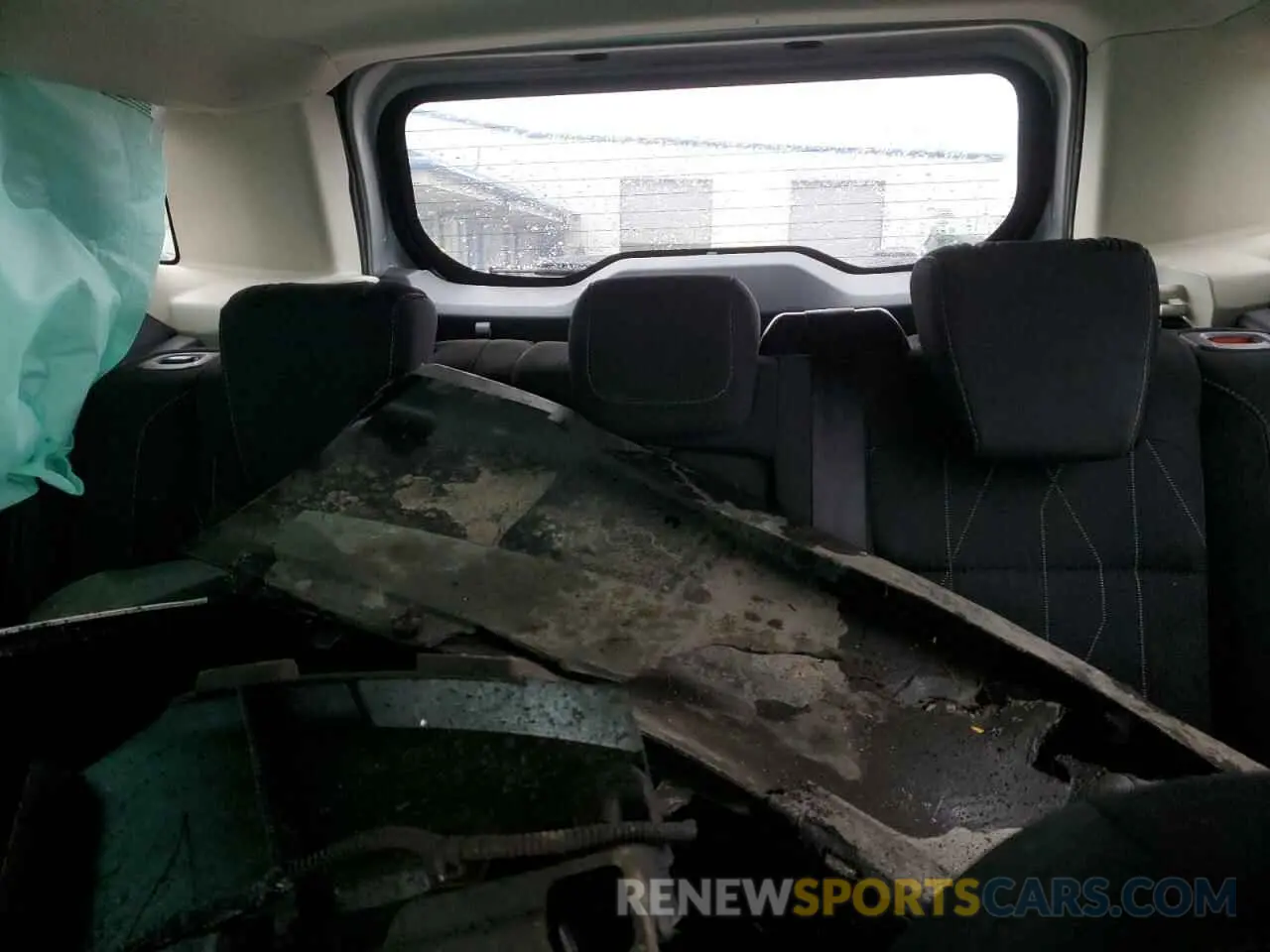 10 Фотография поврежденного автомобиля MAJ6S3GL9KC256716 FORD ECOSPORT 2019