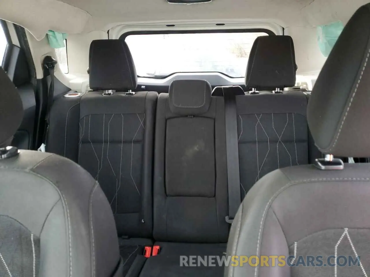 10 Фотография поврежденного автомобиля MAJ6S3GLXKC284394 FORD ECOSPORT 2019
