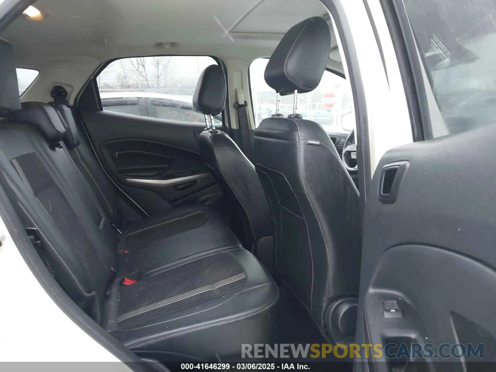8 Фотография поврежденного автомобиля MAJ6S3JLXKC294139 FORD ECOSPORT 2019