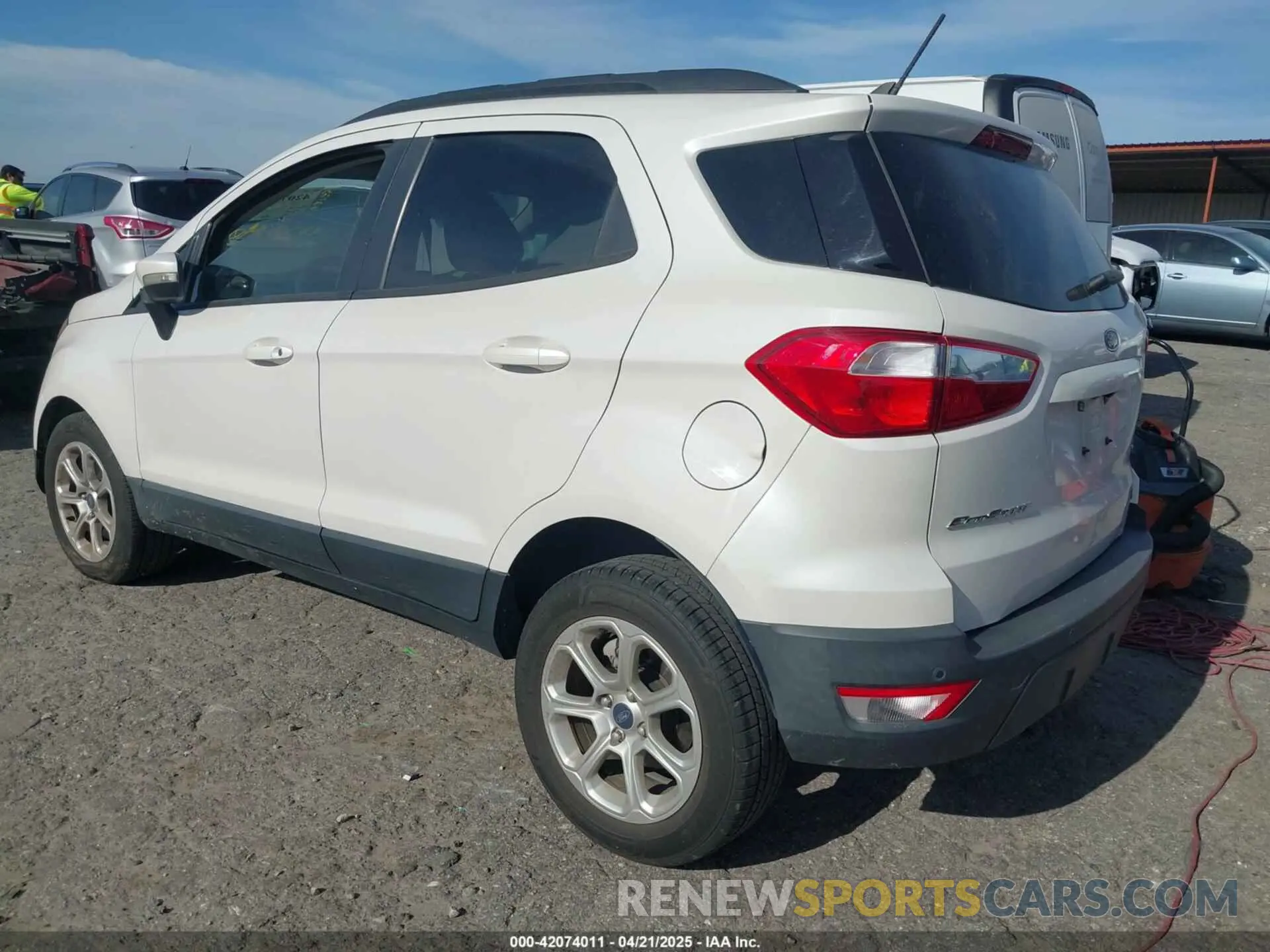 3 Photograph of a damaged car MAJ3S2GE2LC311278 FORD ECOSPORT 2020