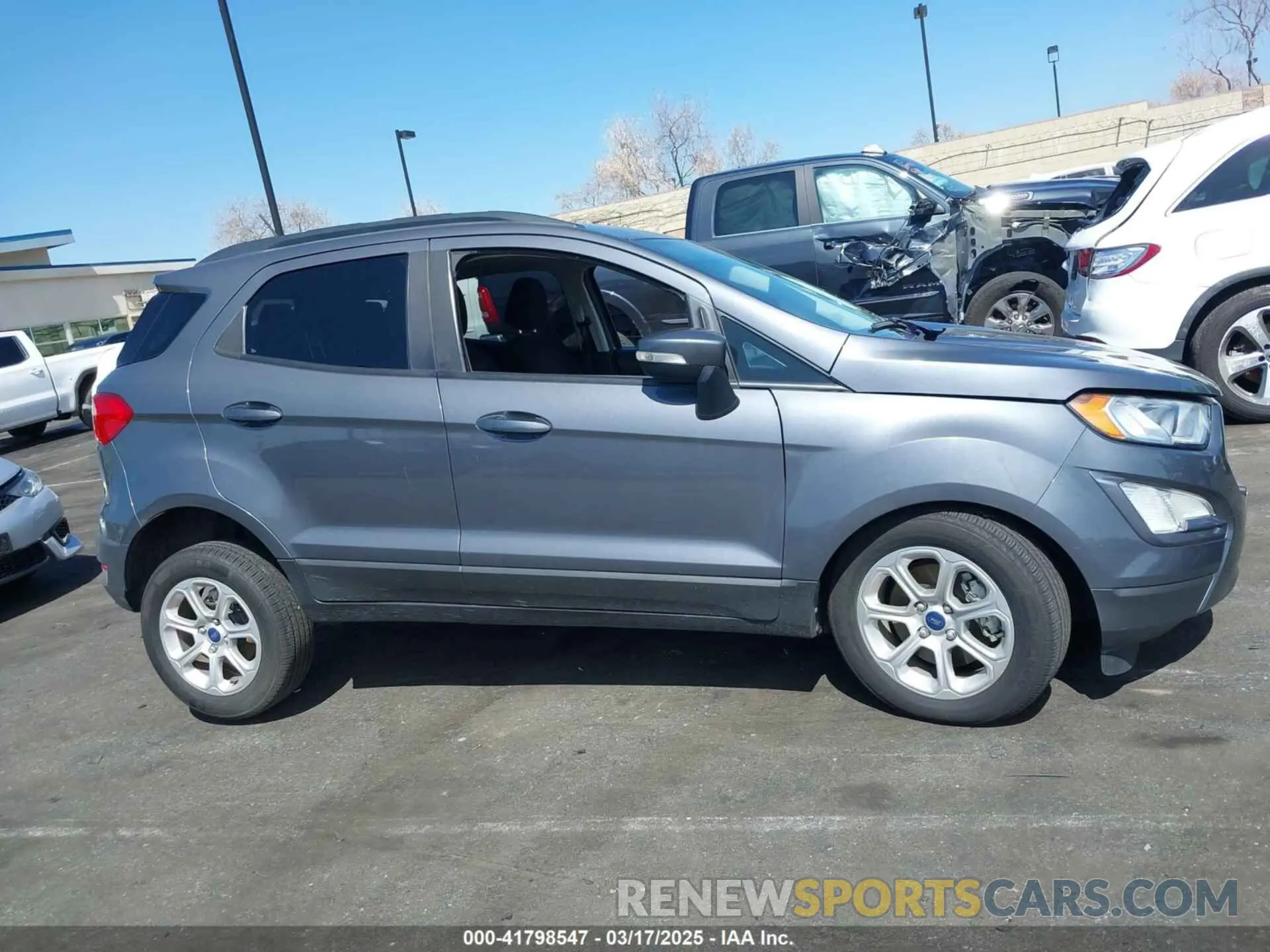 14 Фотография поврежденного автомобиля MAJ3S2GE9LC349493 FORD ECOSPORT 2020