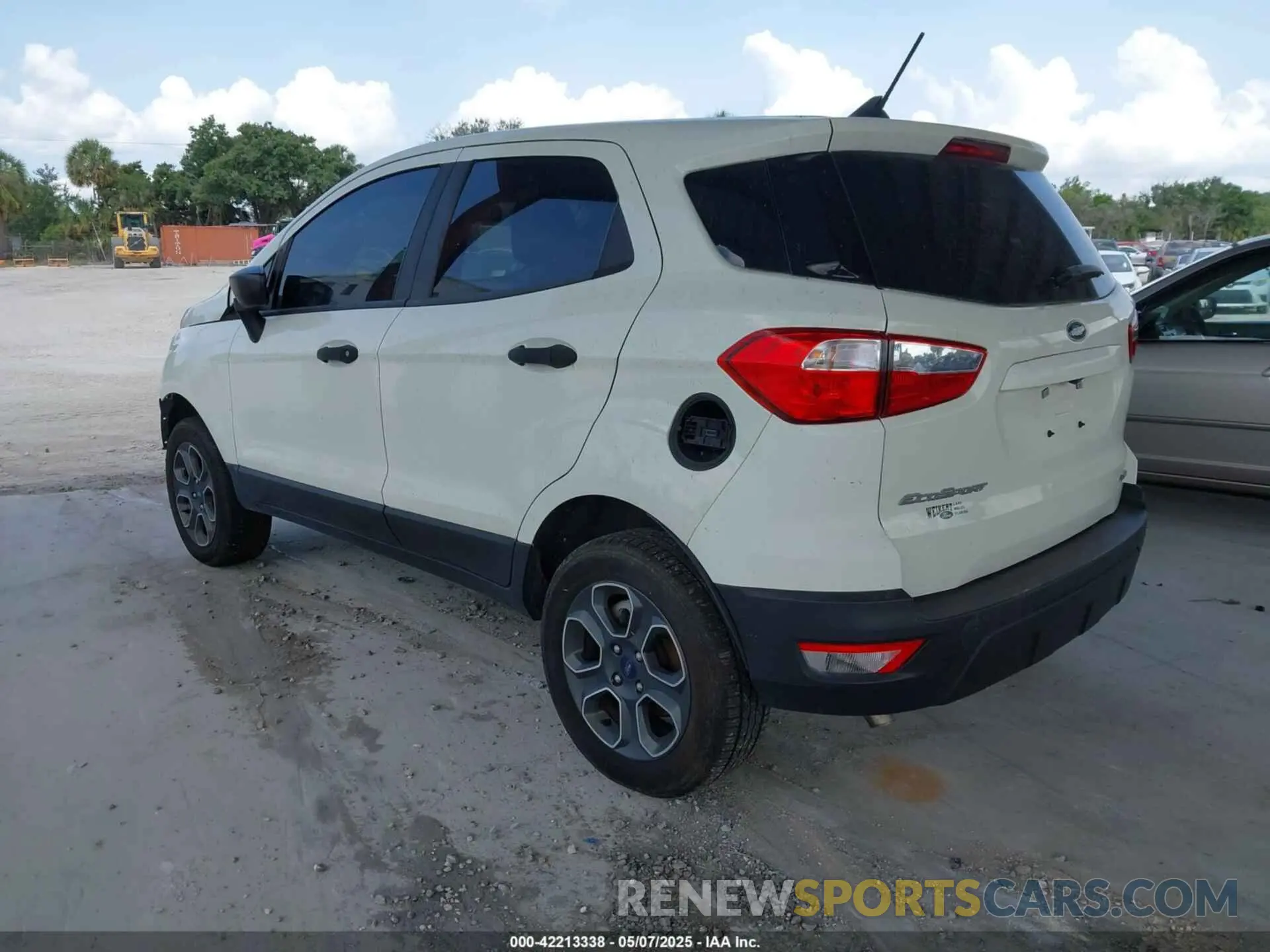 3 Photograph of a damaged car MAJ6S3FL7LC338303 FORD ECOSPORT 2020